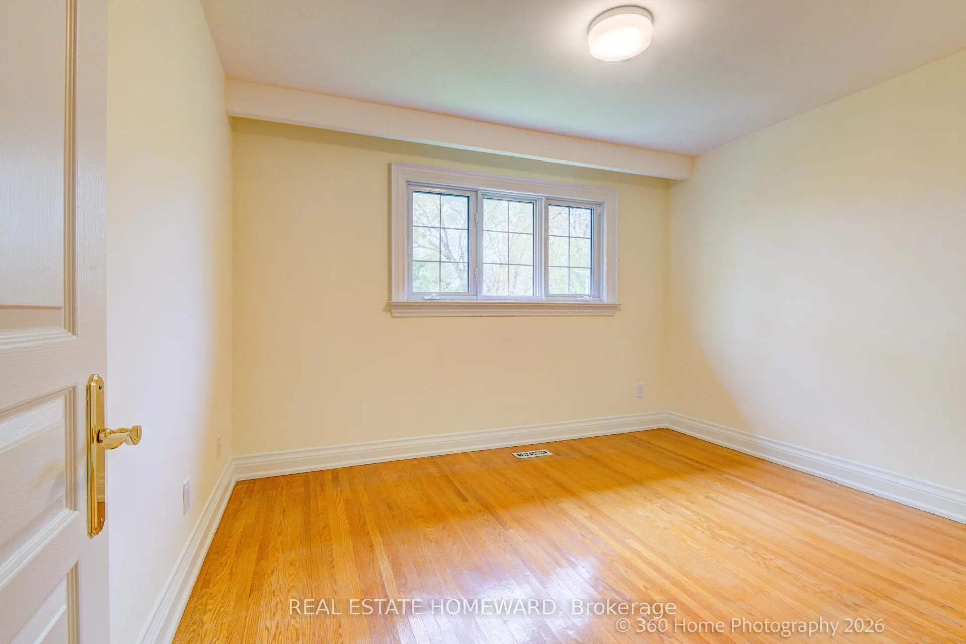 Photo 16 of 42 Annabelle Drive, Etobicoke, Mount Olive-Silverstone-Jamestown — HOMEH