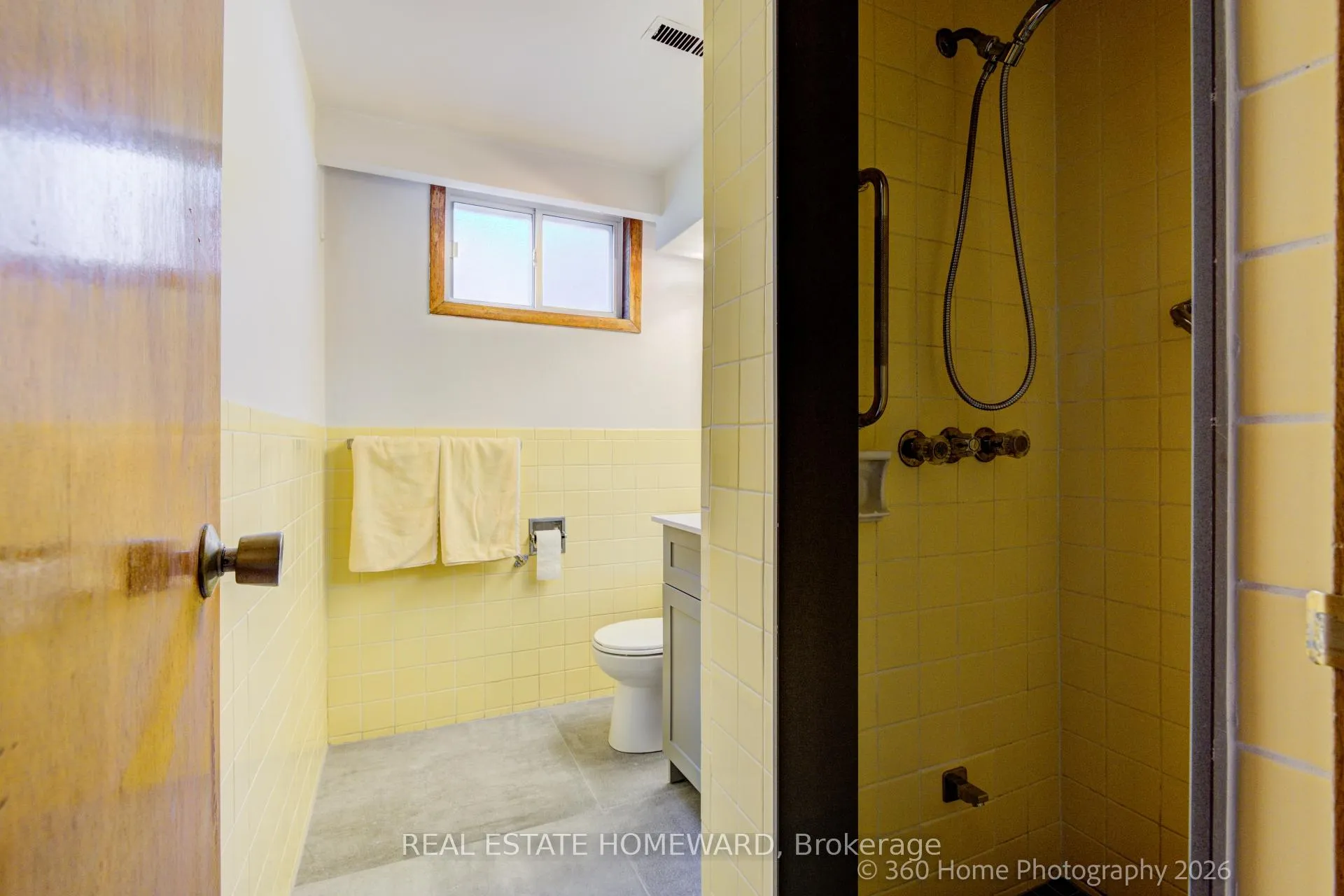 Photo 23 of 42 Annabelle Drive, Etobicoke, Mount Olive-Silverstone-Jamestown — HOMEH