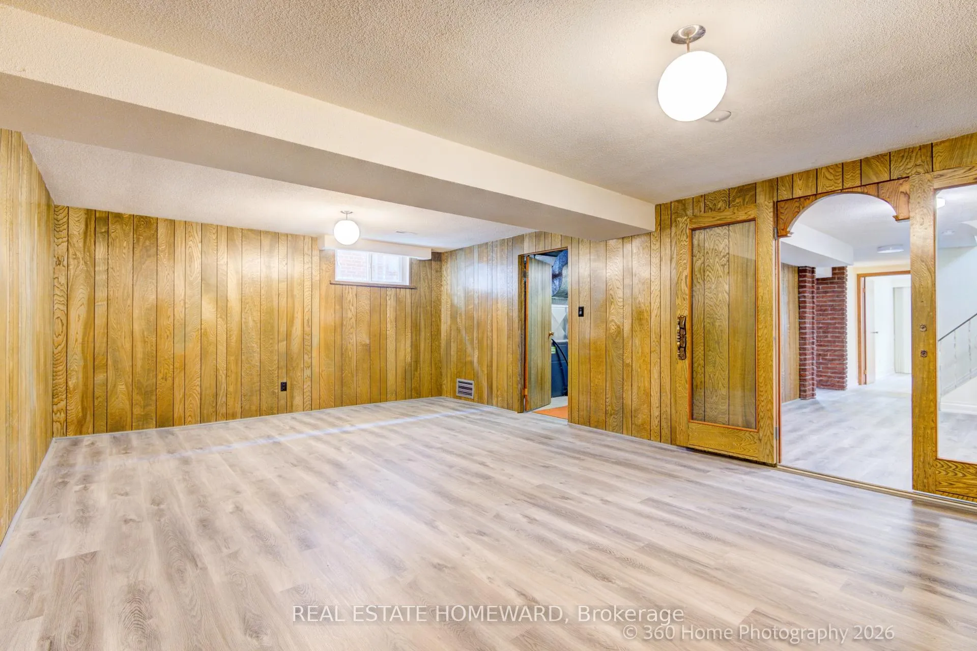 Photo 27 of 42 Annabelle Drive, Etobicoke, Mount Olive-Silverstone-Jamestown — HOMEH