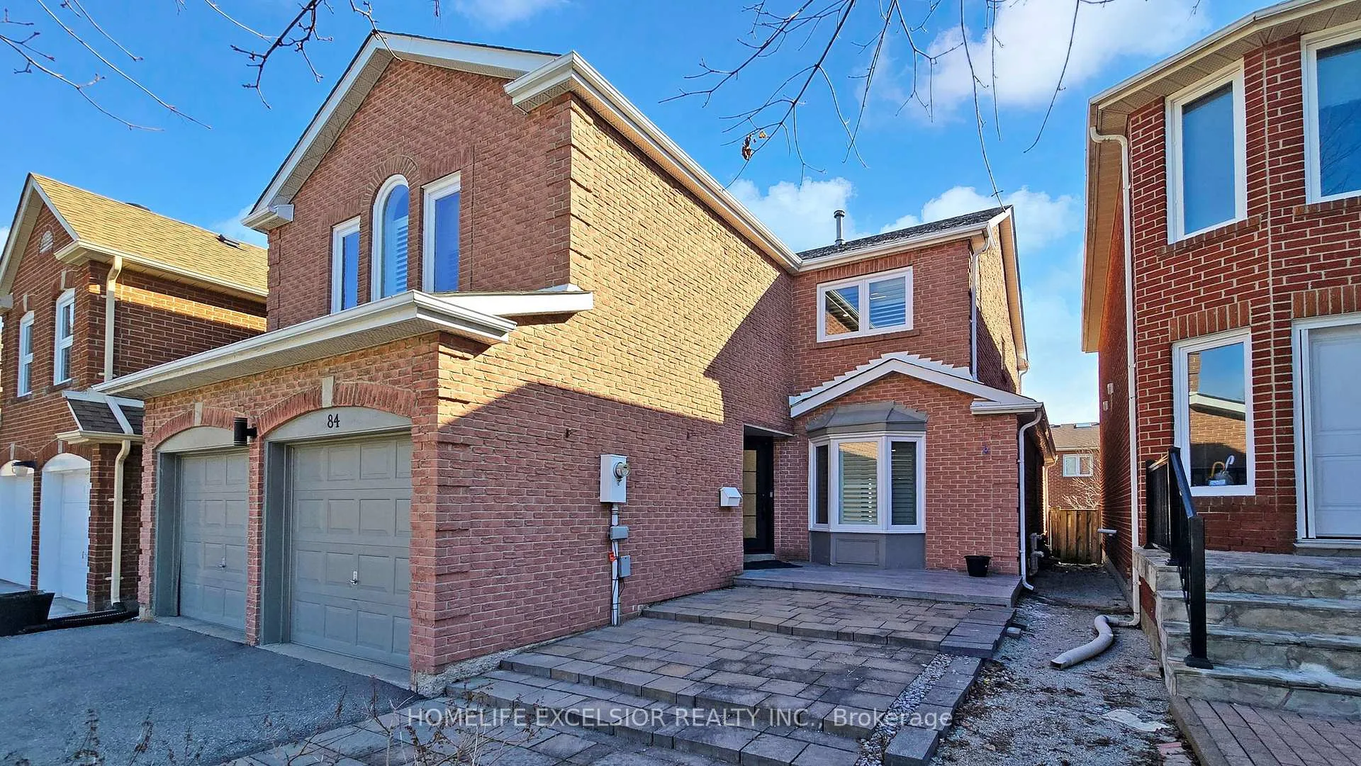 Photo 2 of 84 Jessica Gardens, Vaughan, Crestwood-Springfarm-Yorkhill — HOMEH