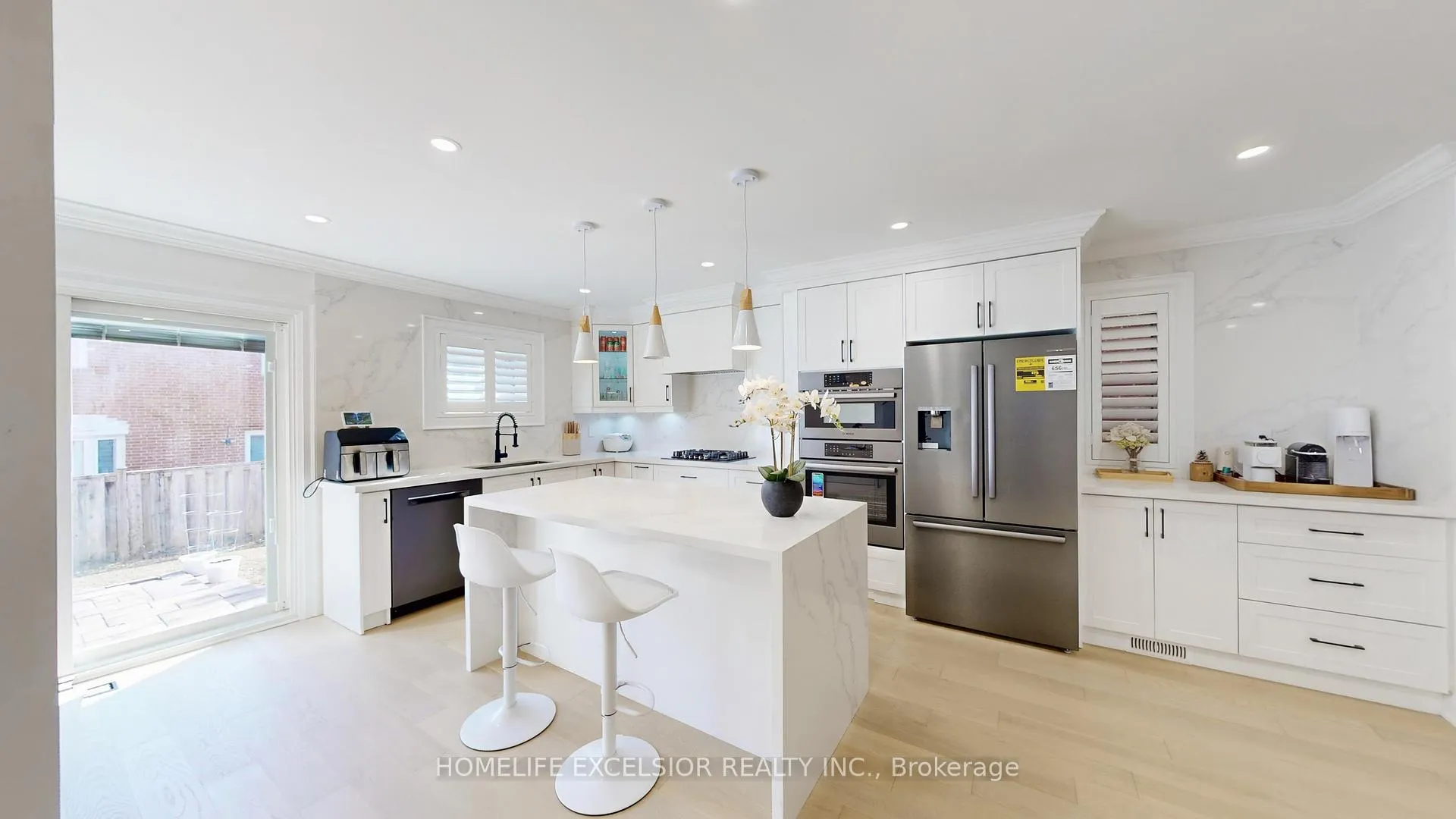 Photo 8 of 84 Jessica Gardens, Vaughan, Crestwood-Springfarm-Yorkhill — HOMEH