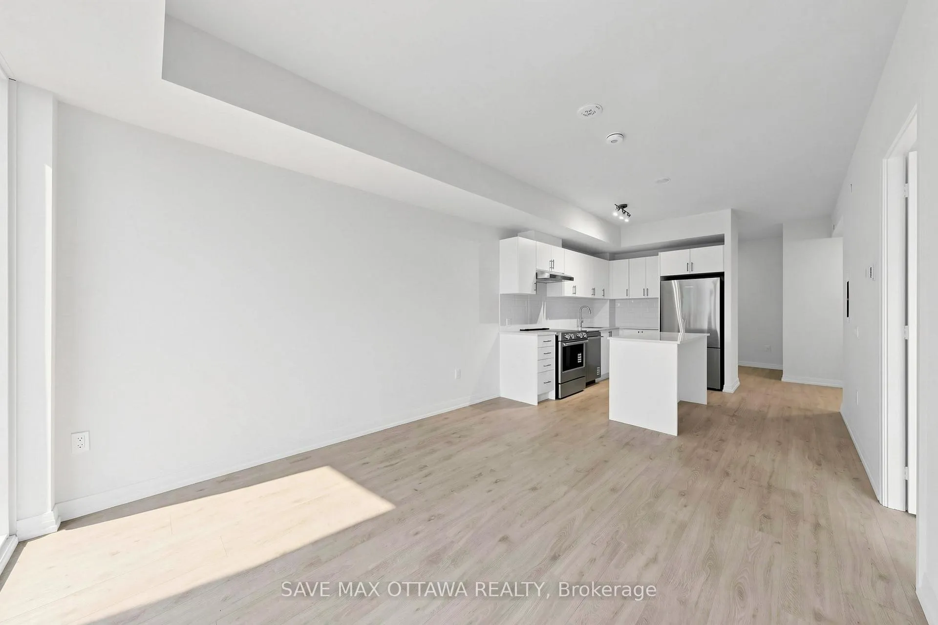 Photo 14 of Unit 2402, 27 Korda Gate, Vaughan, Vellore Village — HOMEH