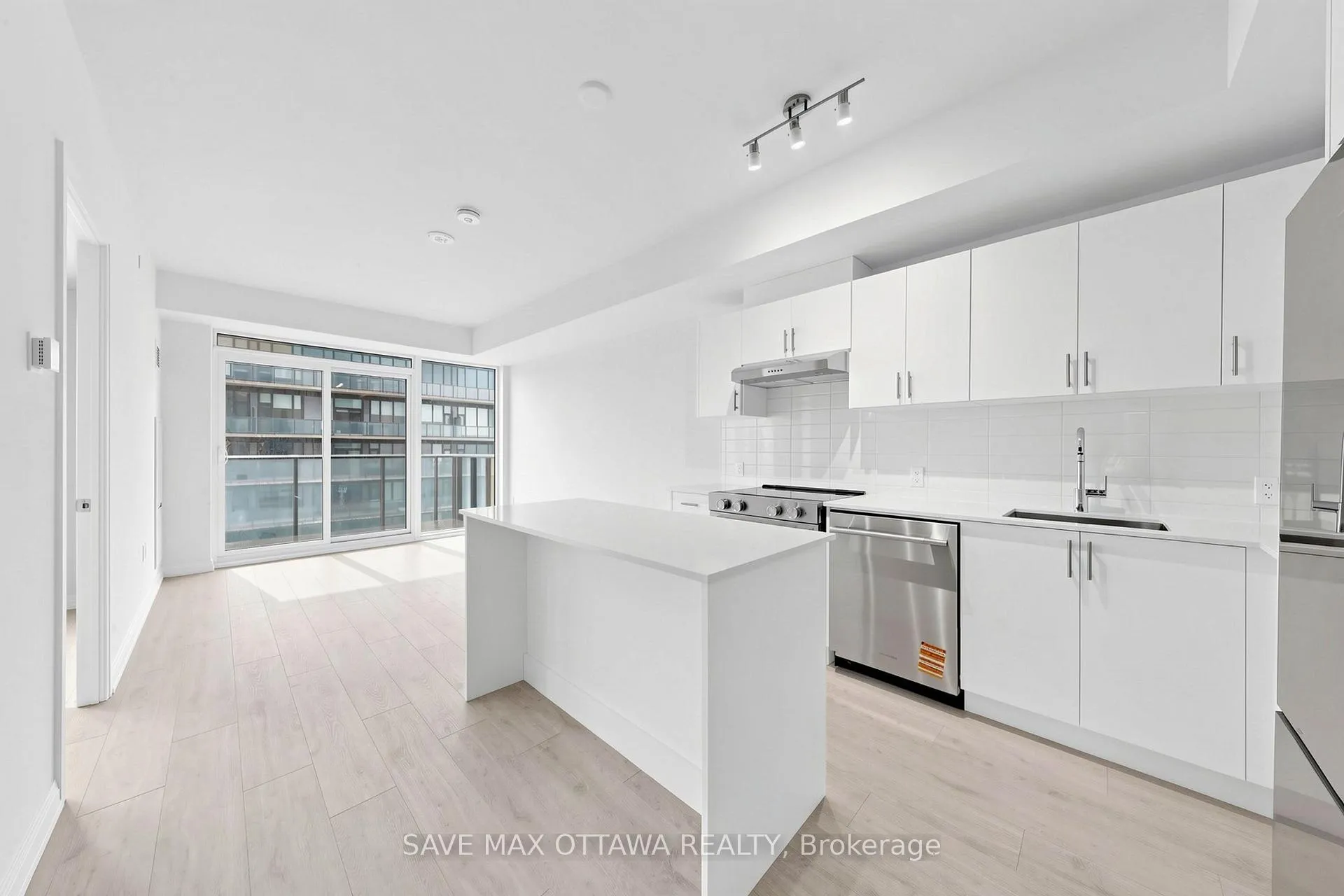 Photo 16 of Unit 2402, 27 Korda Gate, Vaughan, Vellore Village — HOMEH