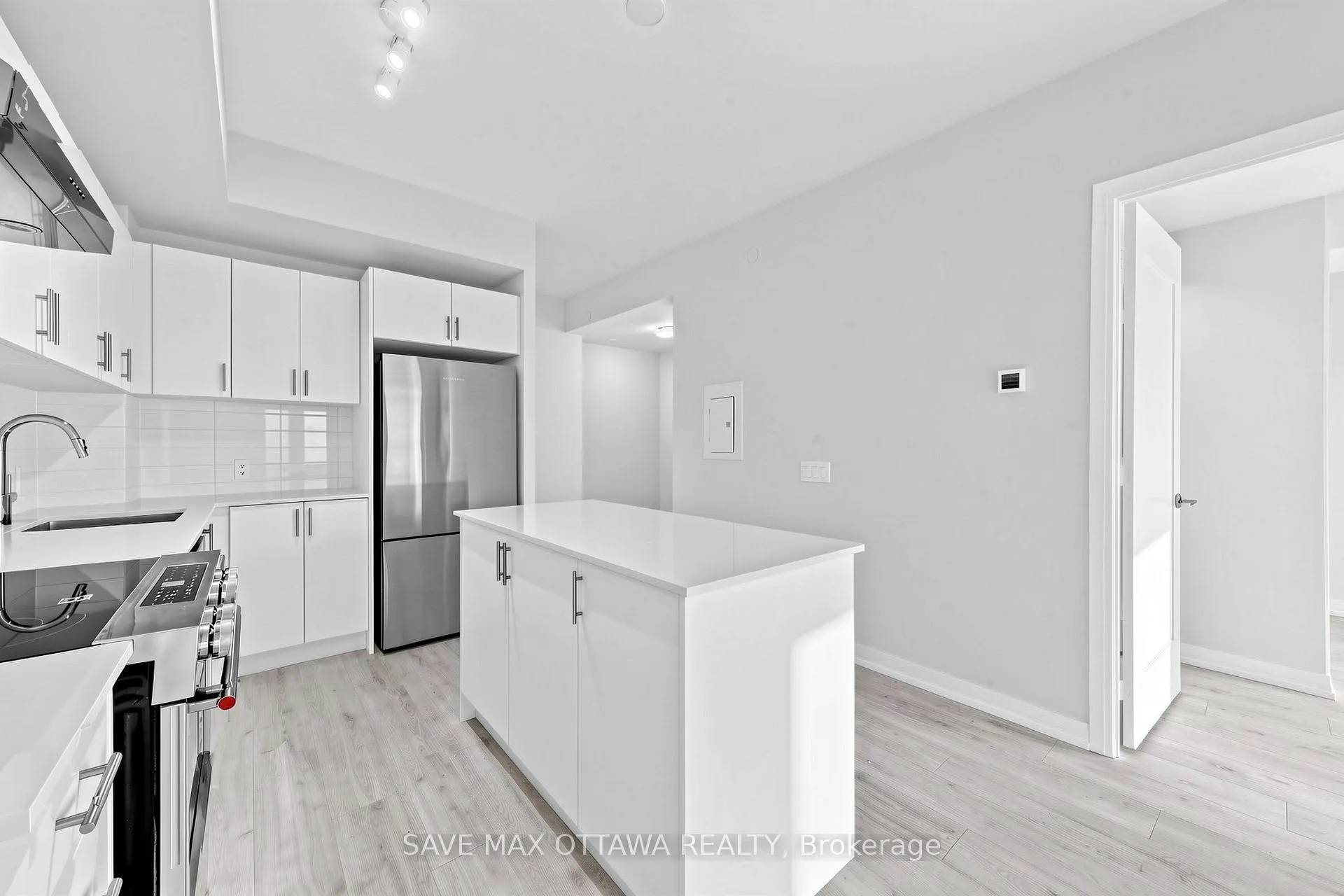 Photo 18 of Unit 2402, 27 Korda Gate, Vaughan, Vellore Village — HOMEH