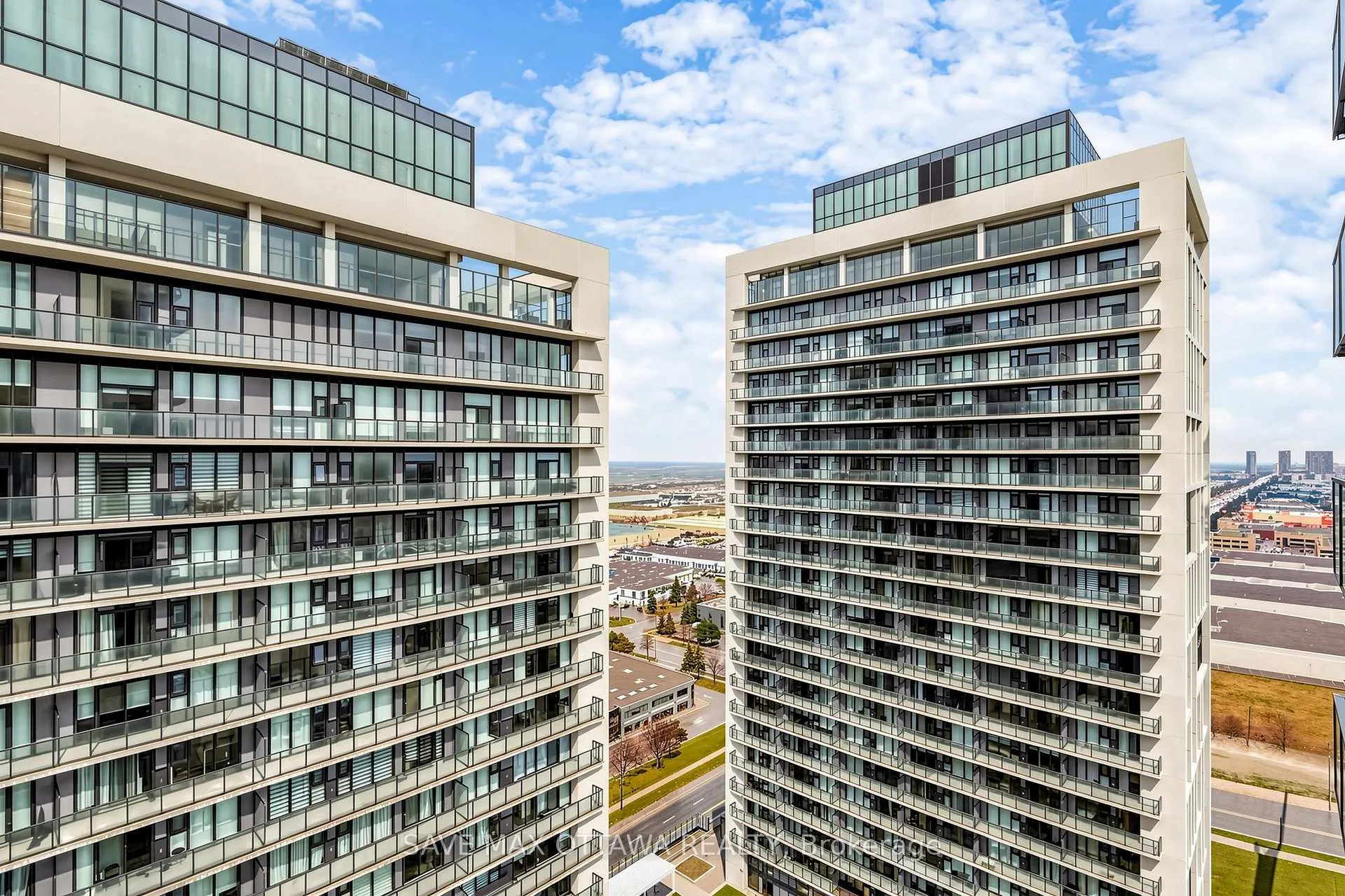 Photo 42 of Unit 2402, 27 Korda Gate, Vaughan, Vellore Village — HOMEH