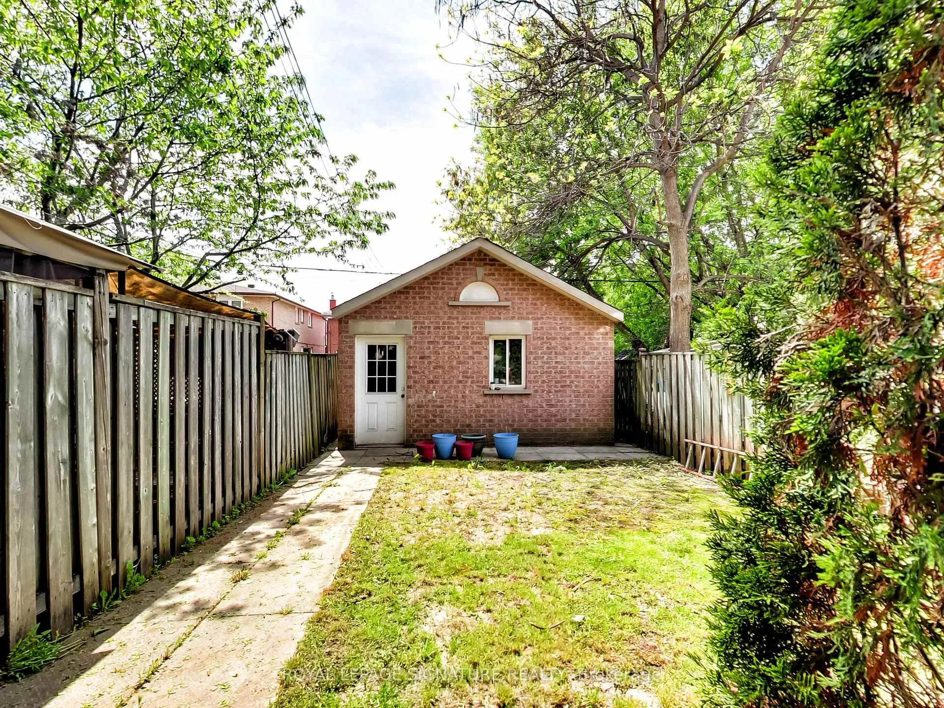 Photo 44 of 55 Cameron Avenue, Toronto, Keelesdale-Eglinton West — HOMEH