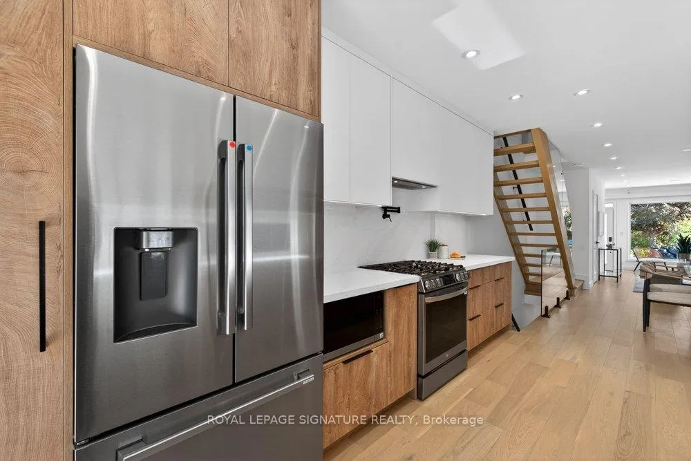 Photo 14 of 228 Queensdale Avenue, Toronto, Danforth Village-East York — HOMEH