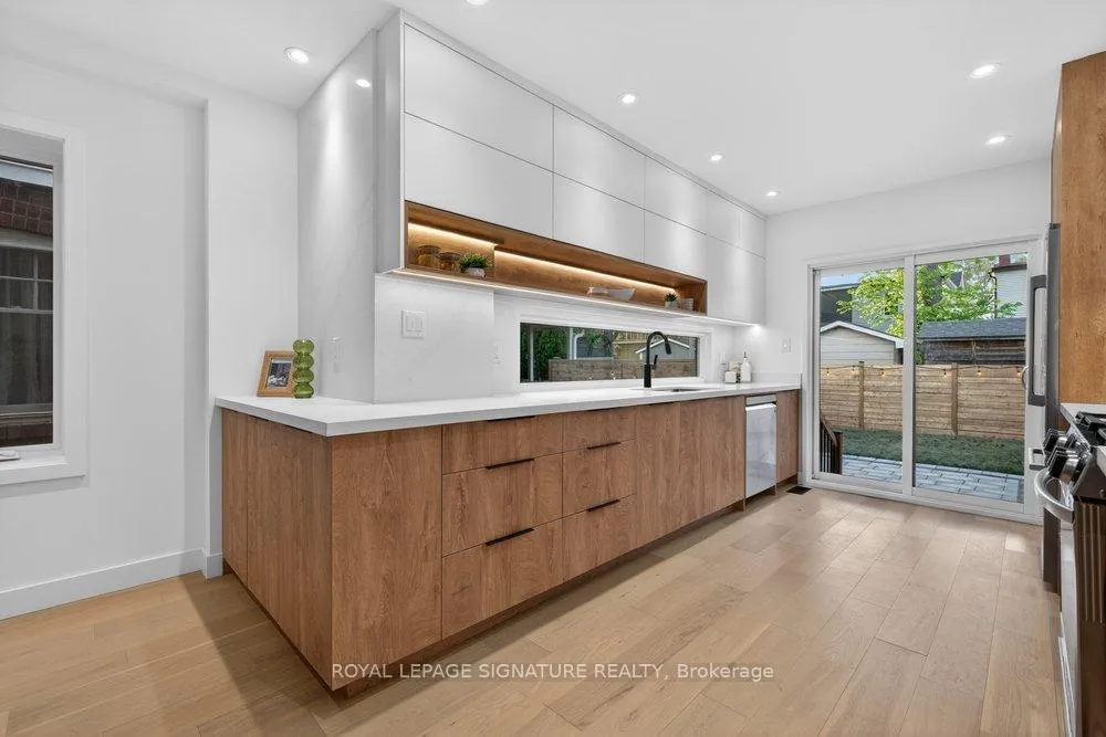 Photo 16 of 228 Queensdale Avenue, Toronto, Danforth Village-East York — HOMEH