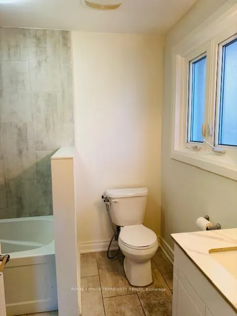 Photo 9 of 46 Orpington Crescent, Etobicoke, Mount Olive-Silverstone-Jamestown — HOMEH