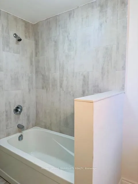 Photo 10 of 46 Orpington Crescent, Etobicoke, Mount Olive-Silverstone-Jamestown — HOMEH