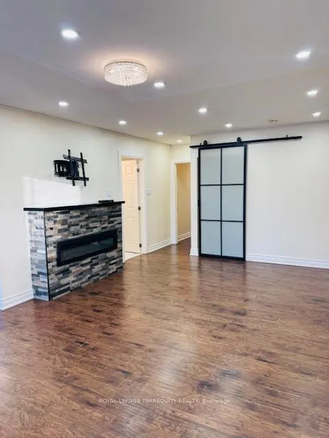 Photo 13 of 46 Orpington Crescent, Etobicoke, Mount Olive-Silverstone-Jamestown — HOMEH