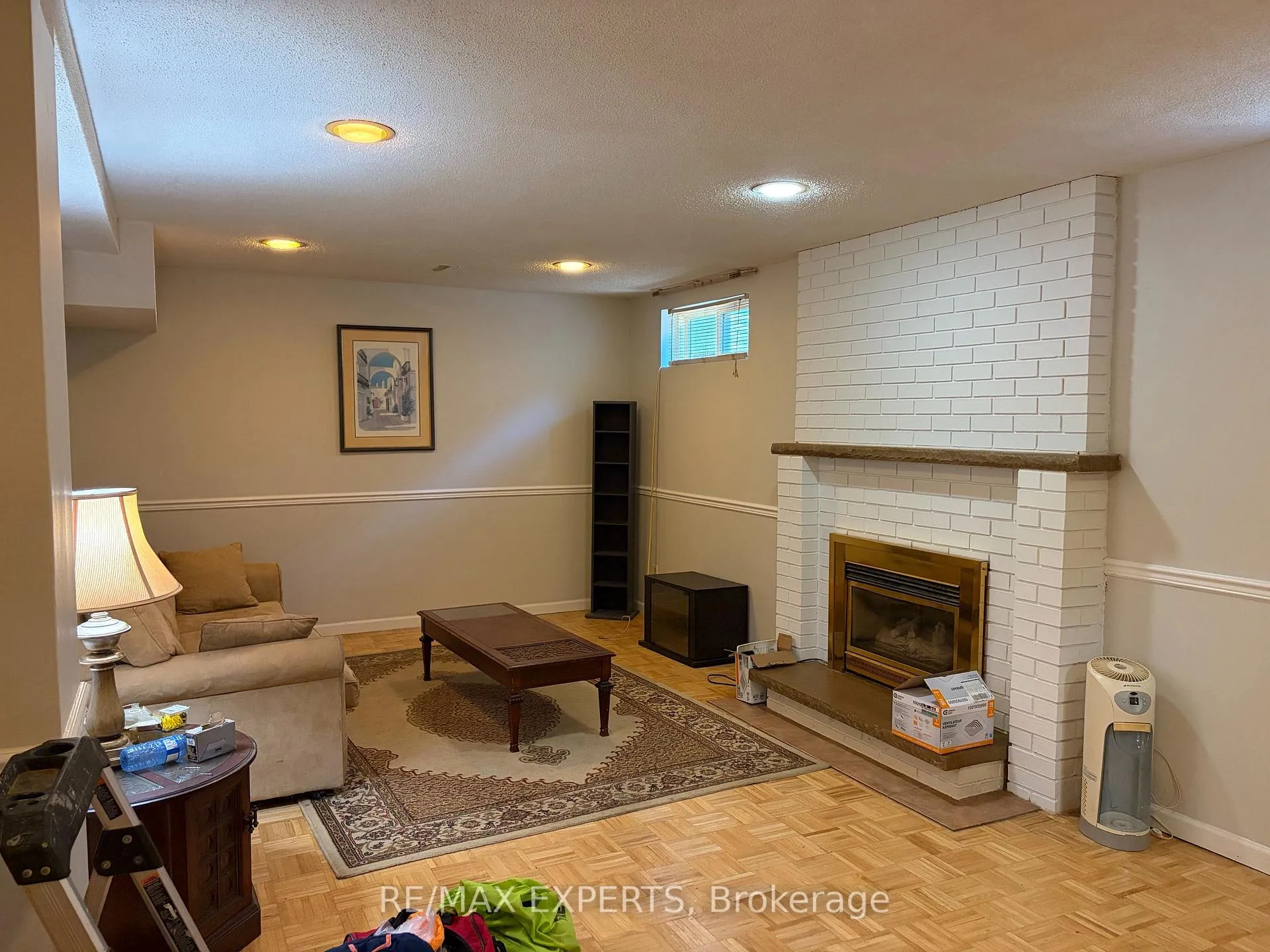 Photo 2 of Unit Bsmt, 9 Queen Post Drive, Vaughan, East Woodbridge — HOMEH