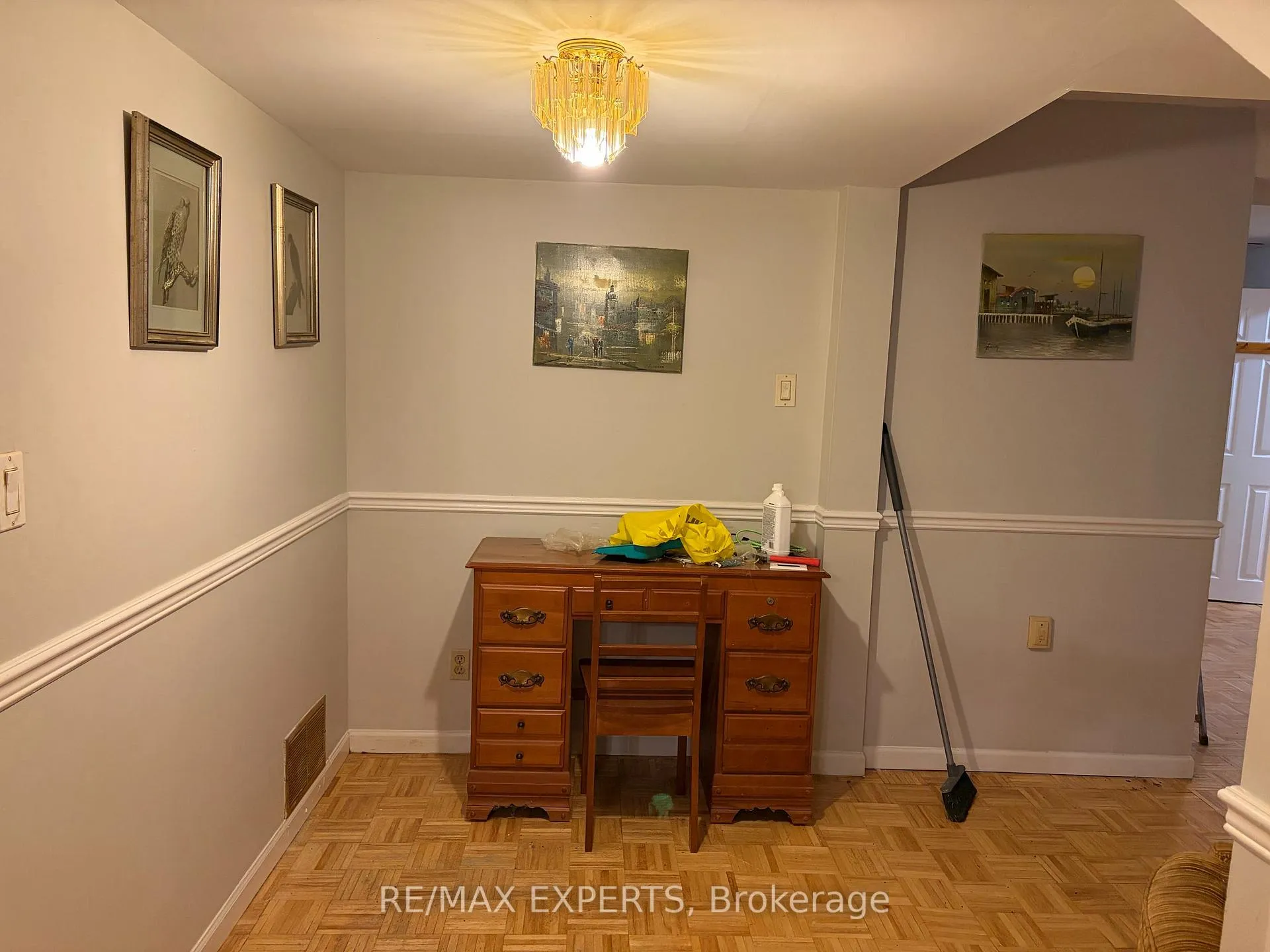 Photo 5 of Unit Bsmt, 9 Queen Post Drive, Vaughan, East Woodbridge — HOMEH