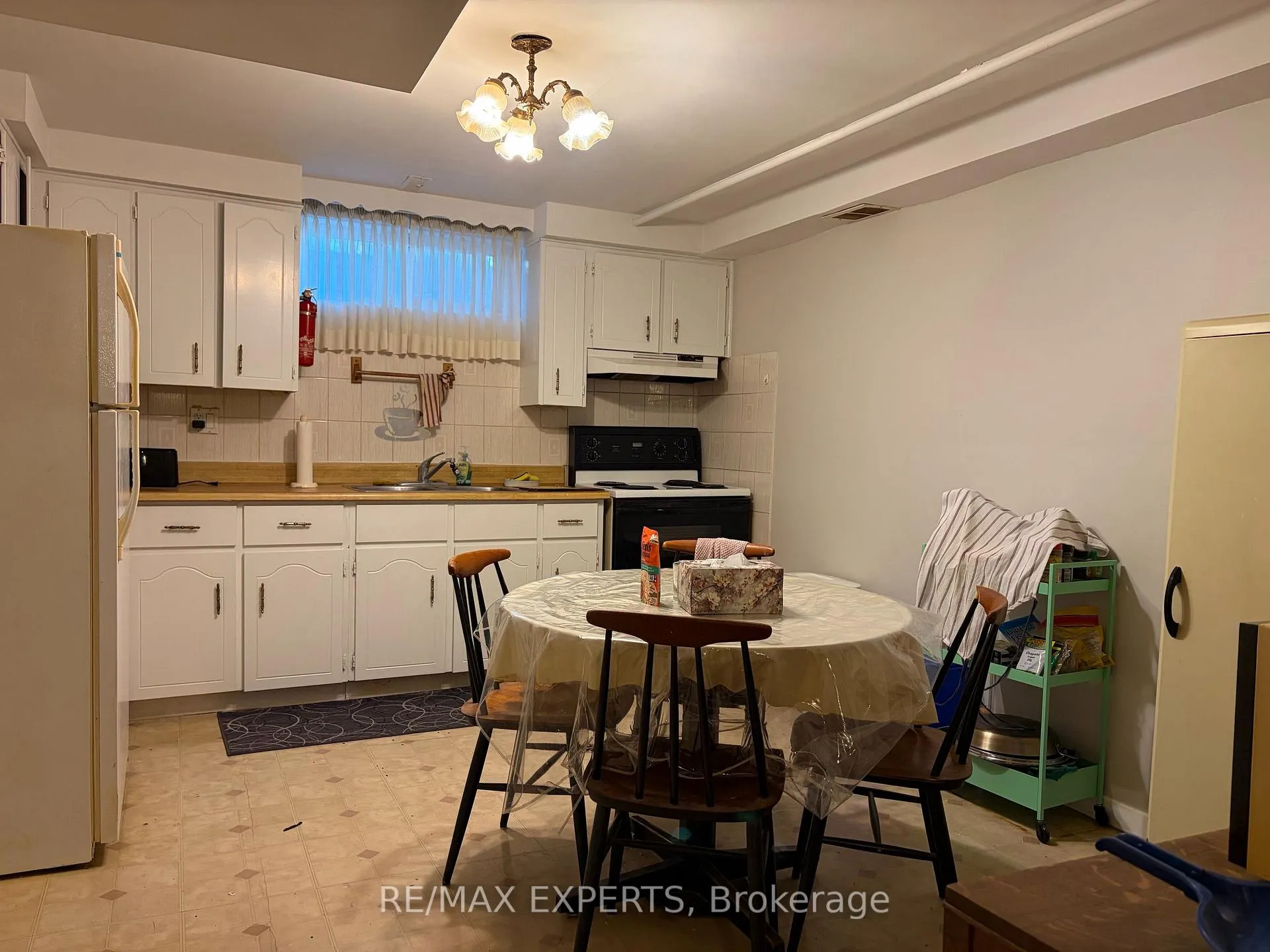 Photo 10 of Unit Bsmt, 9 Queen Post Drive, Vaughan, East Woodbridge — HOMEH