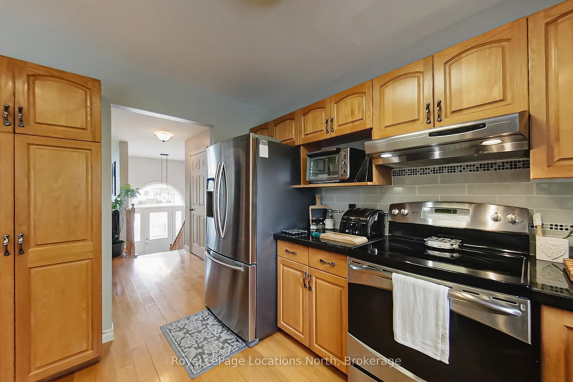 Photo 9 of 285 Christopher Street, Clearview, Stayner — HOMEH