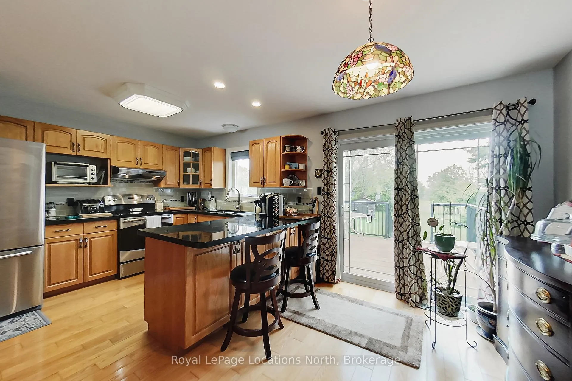 Photo 12 of 285 Christopher Street, Clearview, Stayner — HOMEH