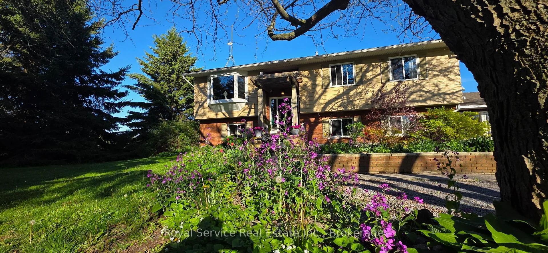 Photo 1 of 2021 County 3 Road, Prince Edward County, Ameliasburg Ward — HOMEH