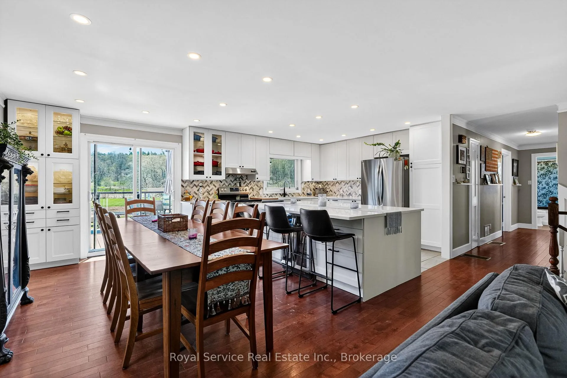 Photo 5 of 2021 County 3 Road, Prince Edward County, Ameliasburg Ward — HOMEH