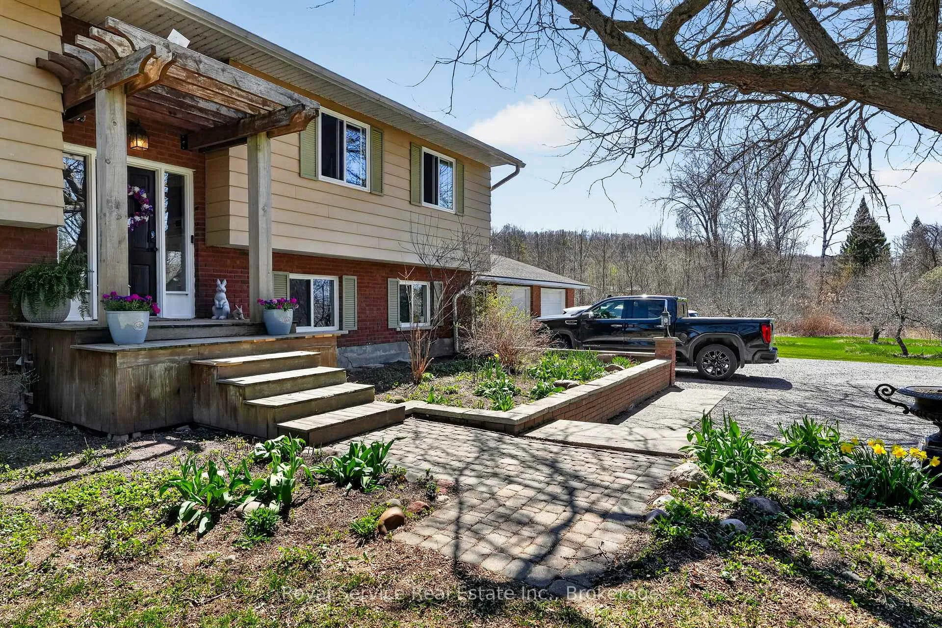 Photo 28 of 2021 County 3 Road, Prince Edward County, Ameliasburg Ward — HOMEH