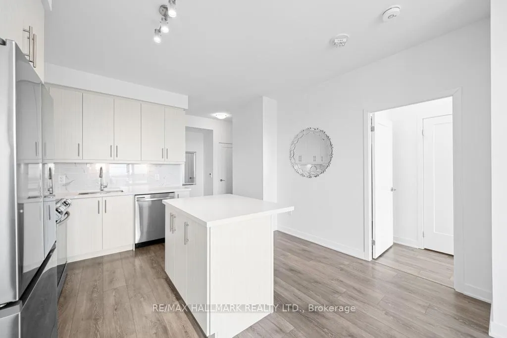 Photo 8 of Unit 2607, 105 Oneida Crescent, Richmond Hill, Langstaff — HOMEH