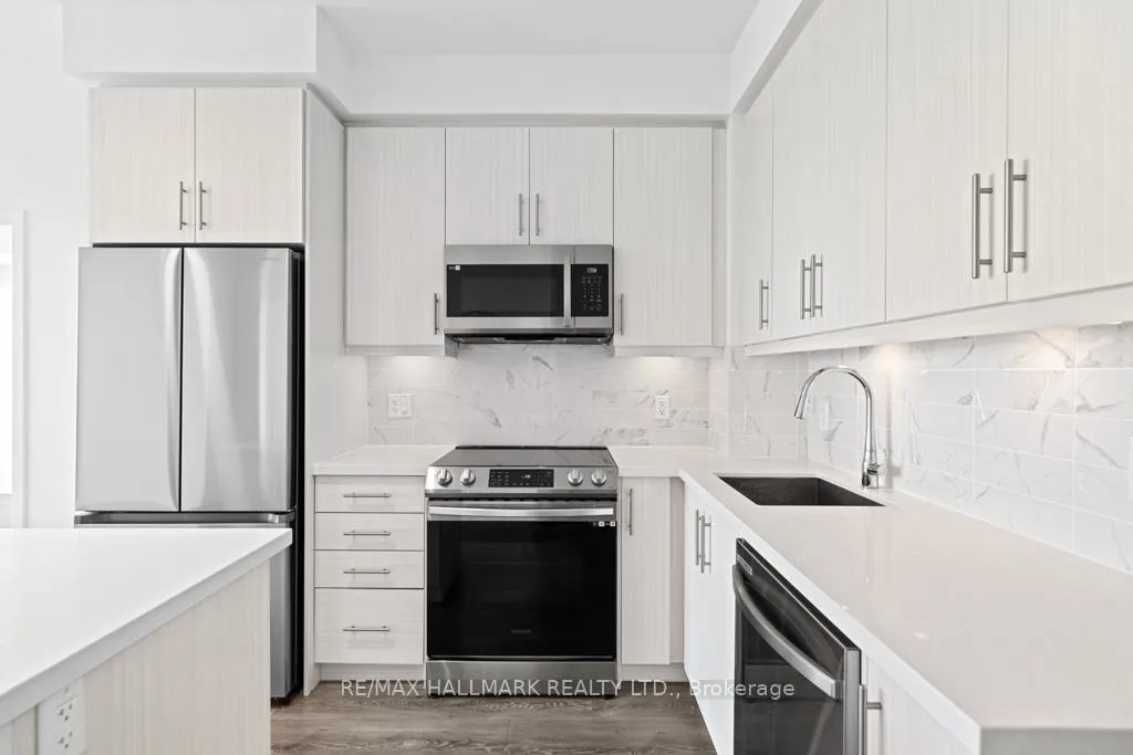 Photo 9 of Unit 2607, 105 Oneida Crescent, Richmond Hill, Langstaff — HOMEH