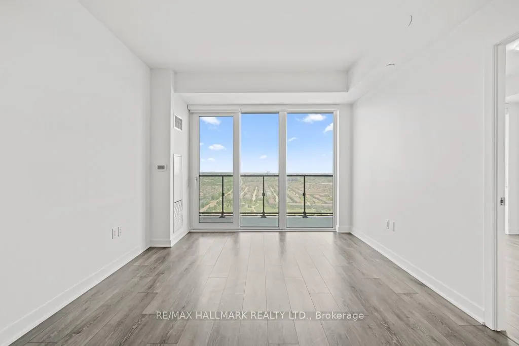 Photo 11 of Unit 2607, 105 Oneida Crescent, Richmond Hill, Langstaff — HOMEH