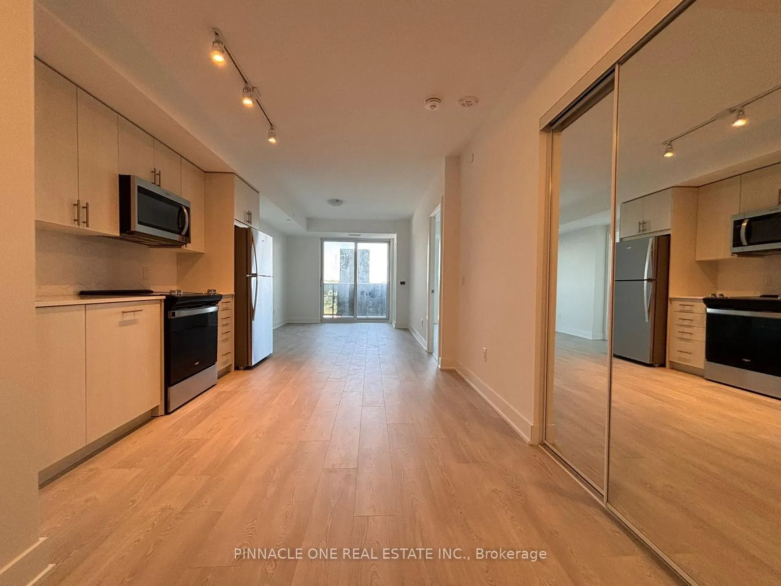 Photo 3 of Unit 418, 2545 Simcoe Street N, Oshawa, Windfields — HOMEH
