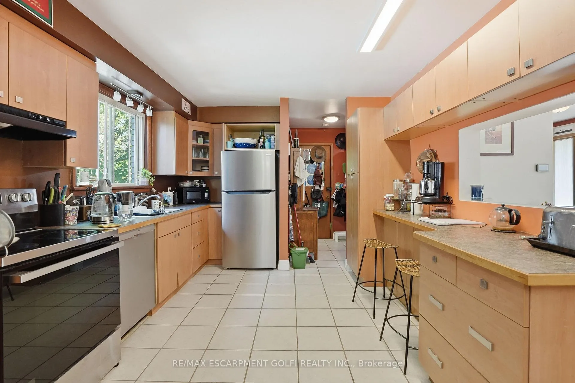 Photo 8 of 39 Paradise Road, Hamilton, Westdale — HOMEH