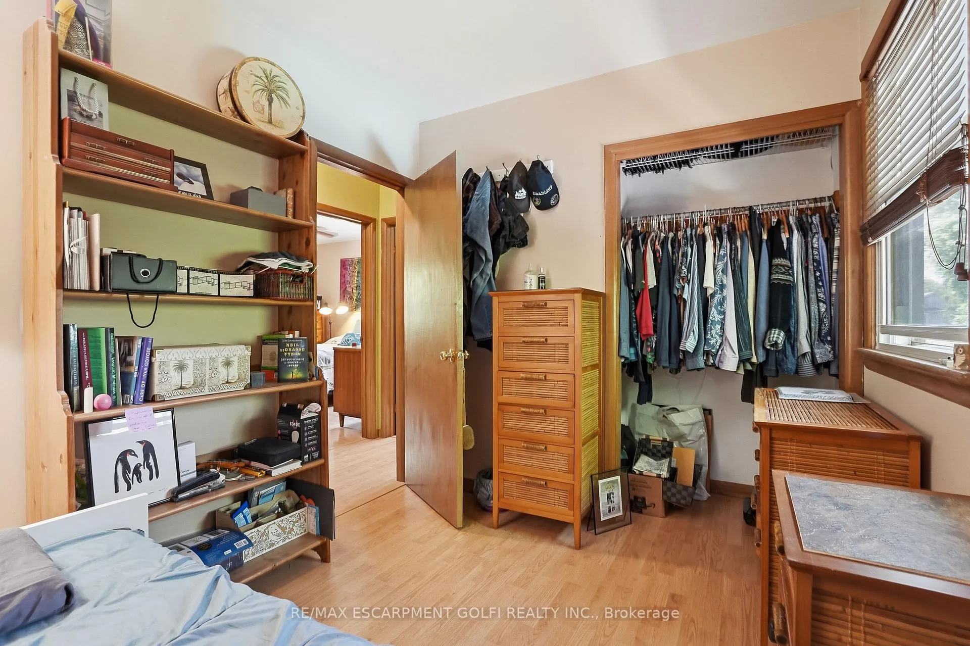 Photo 16 of 39 Paradise Road, Hamilton, Westdale — HOMEH