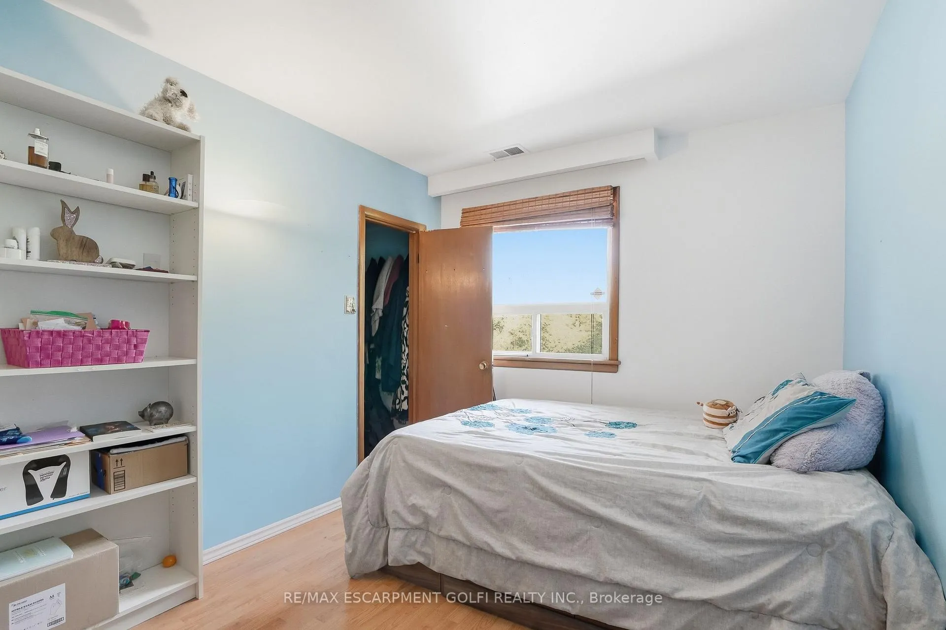 Photo 19 of 39 Paradise Road, Hamilton, Westdale — HOMEH