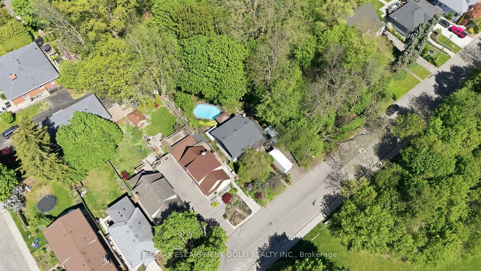 Photo 28 of 39 Paradise Road, Hamilton, Westdale — HOMEH
