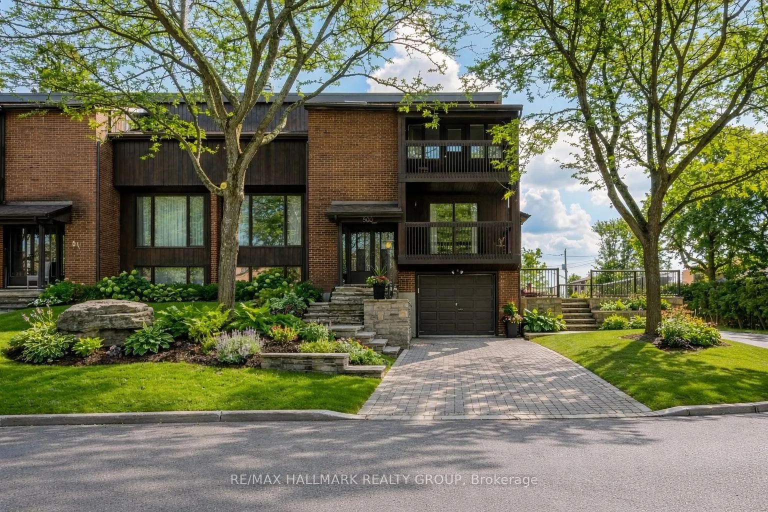 Photo 1 of 500 Foxview Place, Ottawa, CFB Rockcliffe and Area — HOMEH