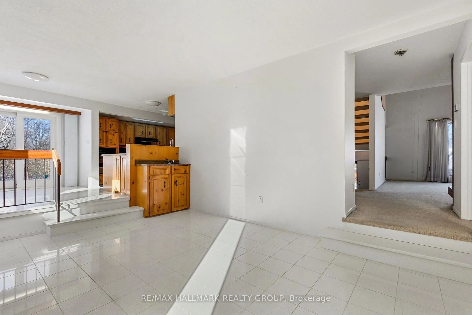 Photo 9 of 500 Foxview Place, Ottawa, CFB Rockcliffe and Area — HOMEH