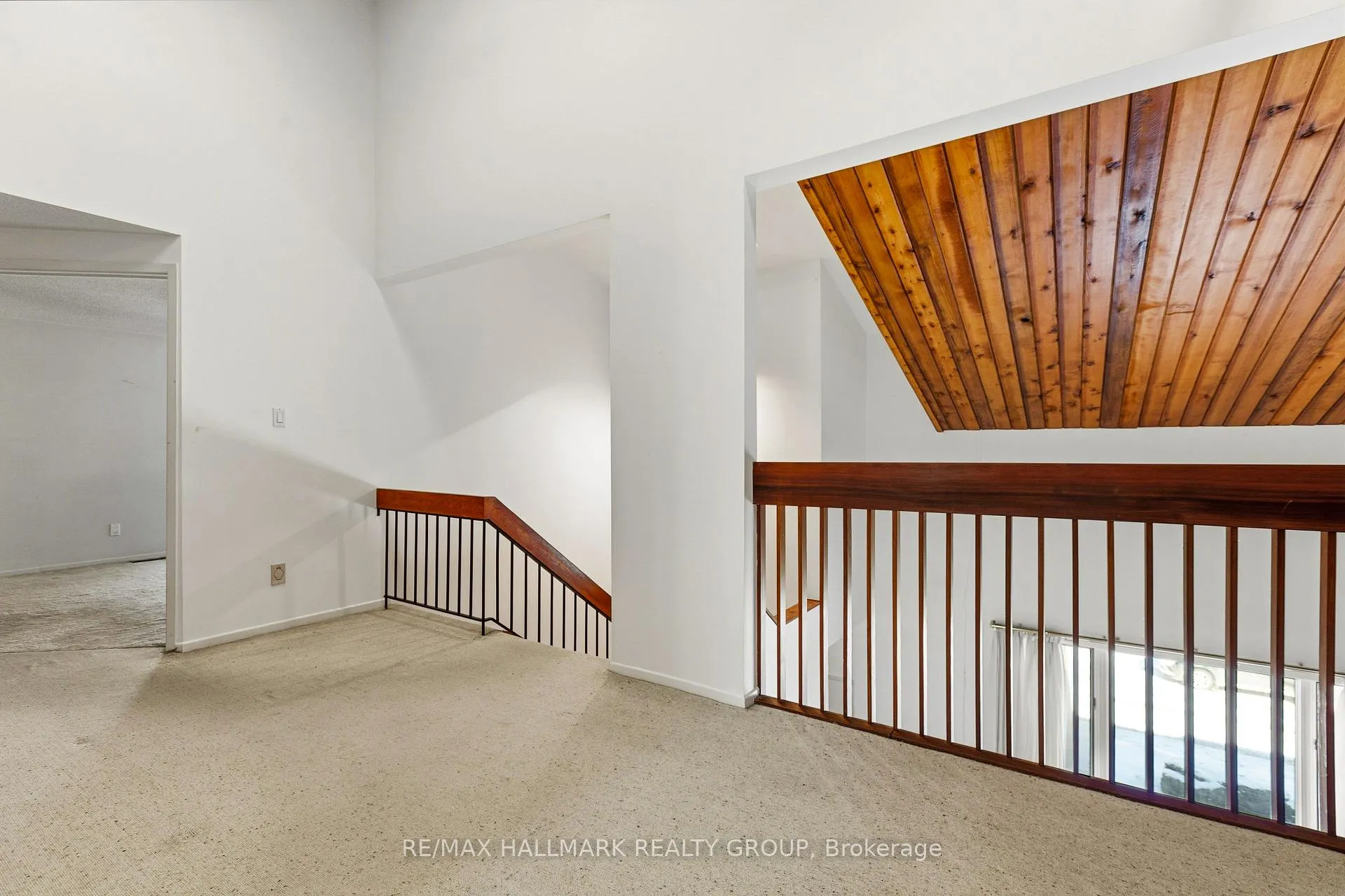 Photo 18 of 500 Foxview Place, Ottawa, CFB Rockcliffe and Area — HOMEH