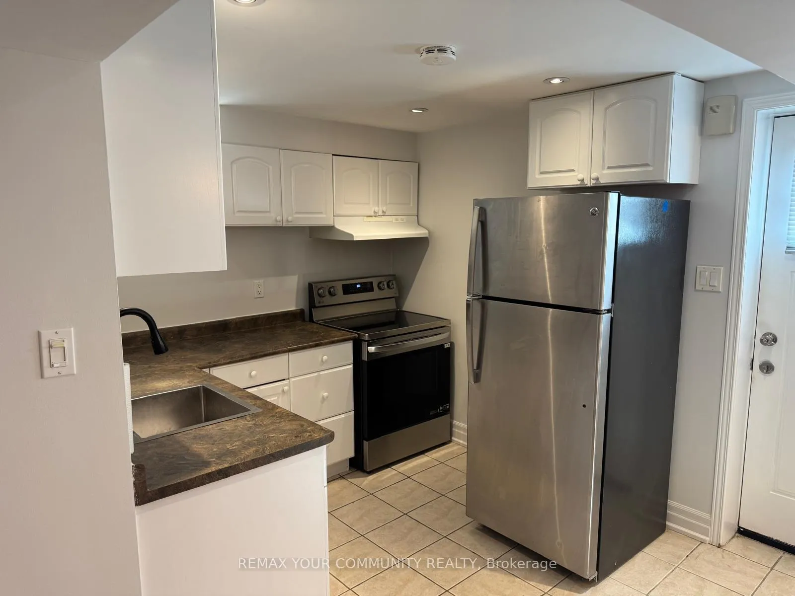 Photo 4 of Unit Bsmt, 59 Belvedere Crescent, Richmond Hill, Crosby — HOMEH