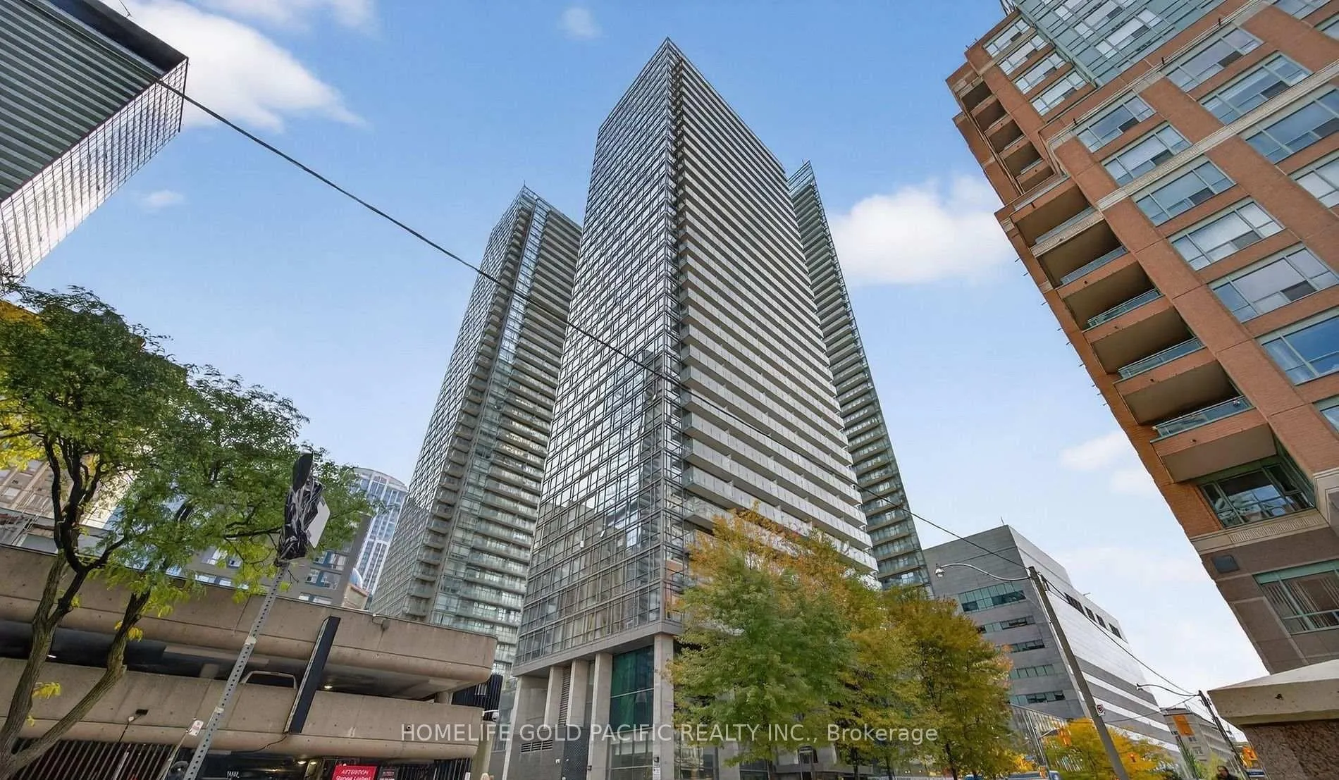 Front of Unit 1205, 37 Grosvenor Street
