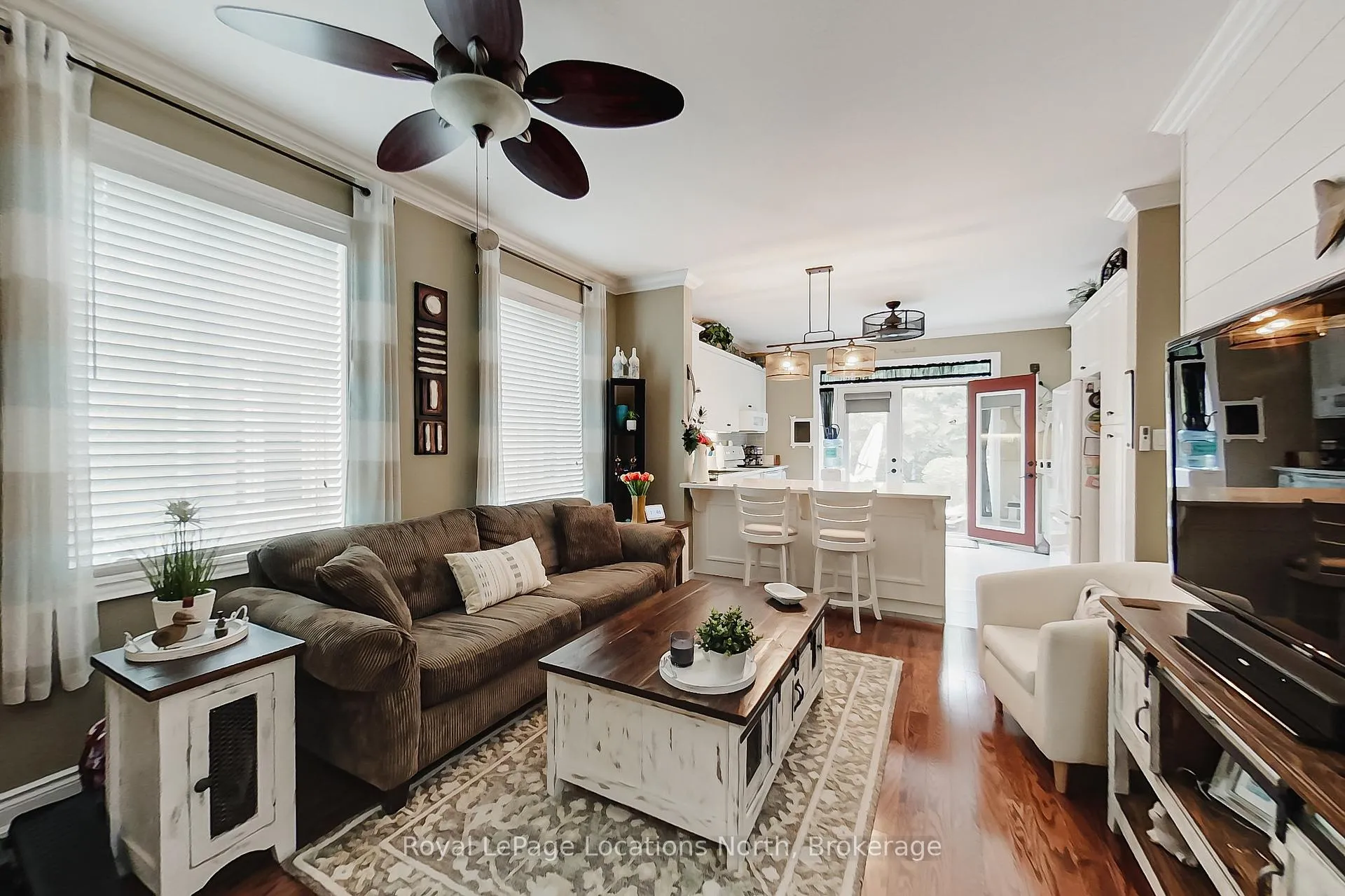 Photo 11 of 23 Covington Blue Crescent, Wasaga Beach — HOMEH