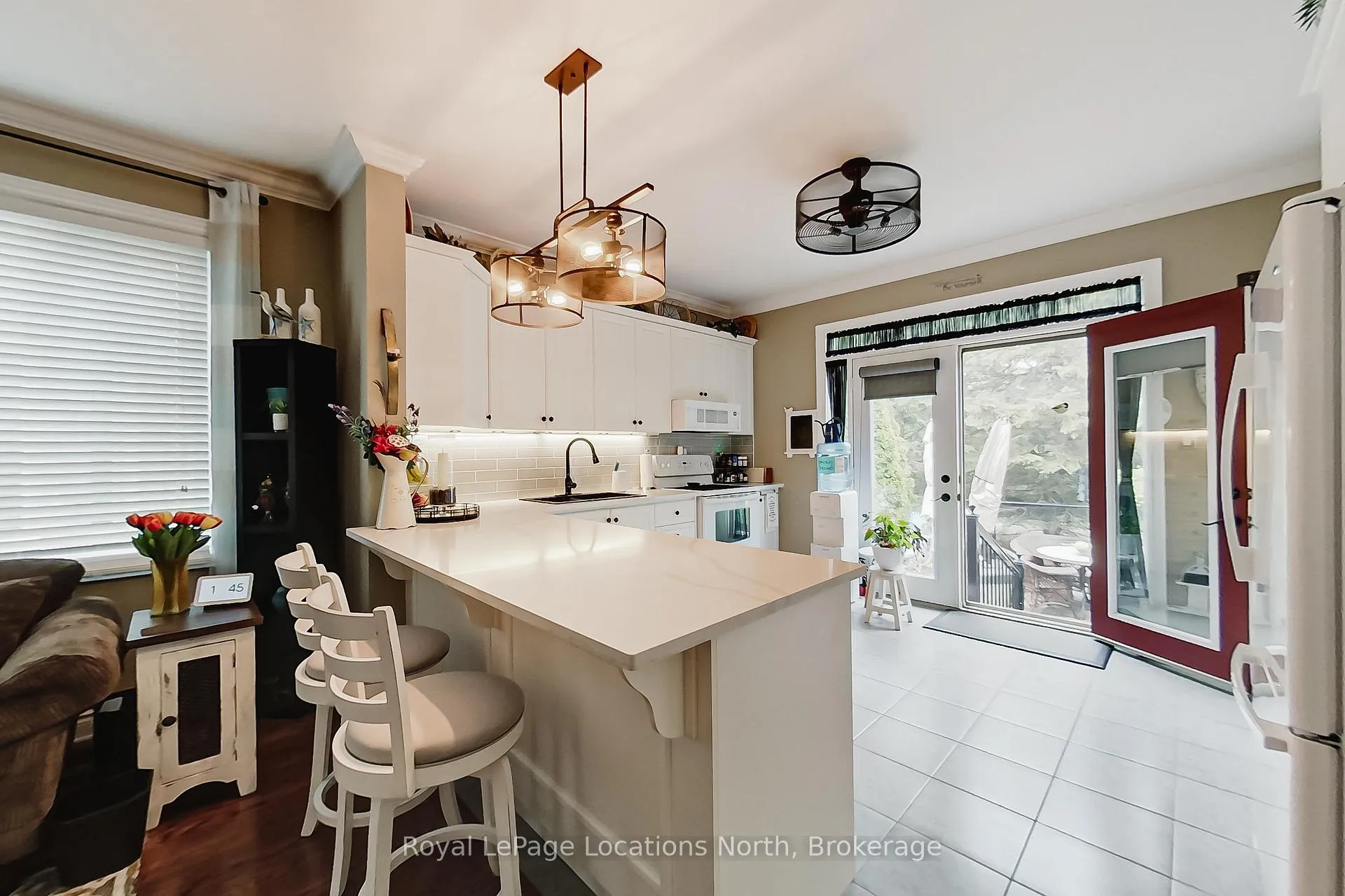 Photo 12 of 23 Covington Blue Crescent, Wasaga Beach — HOMEH