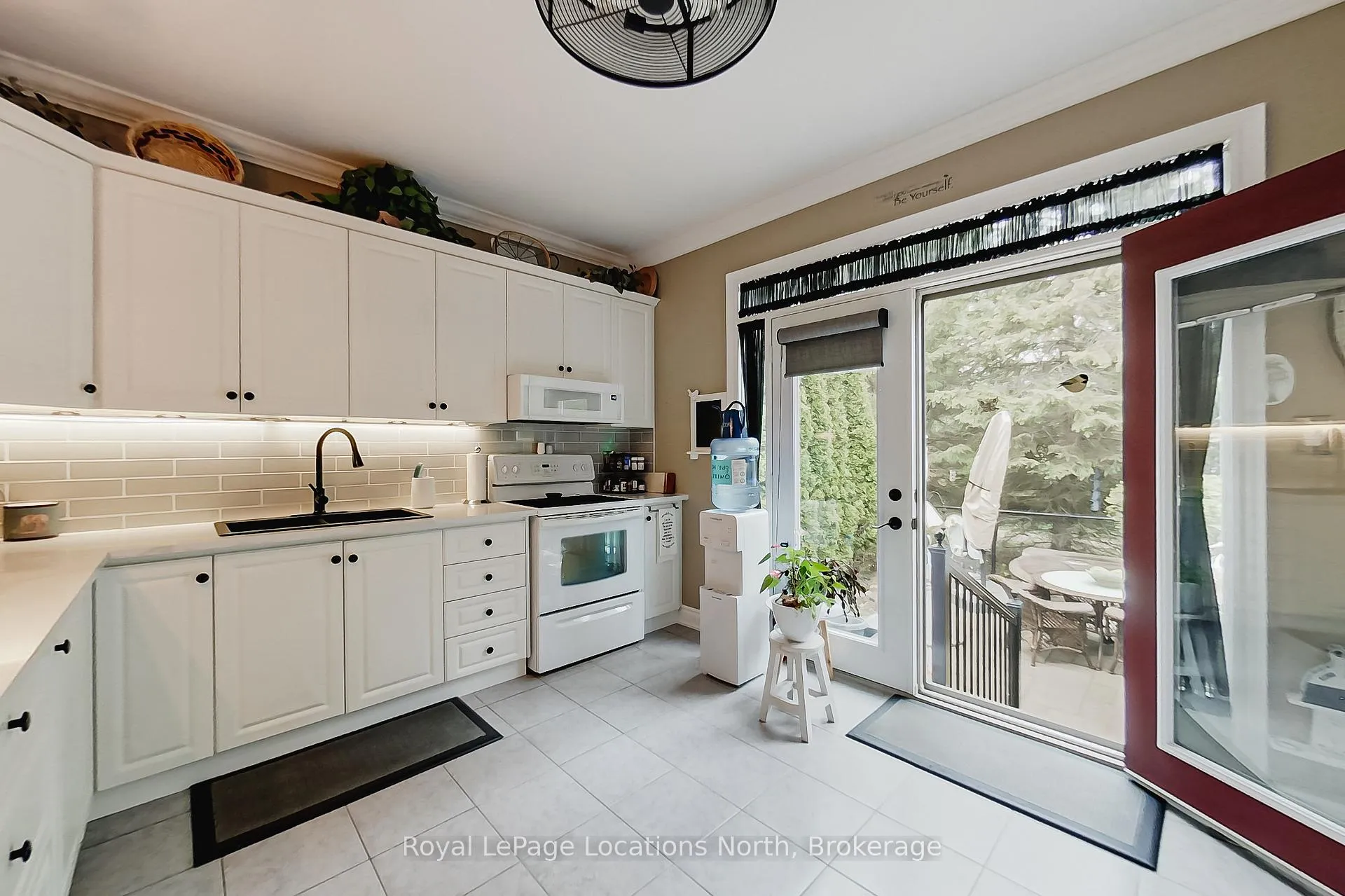 Photo 14 of 23 Covington Blue Crescent, Wasaga Beach — HOMEH