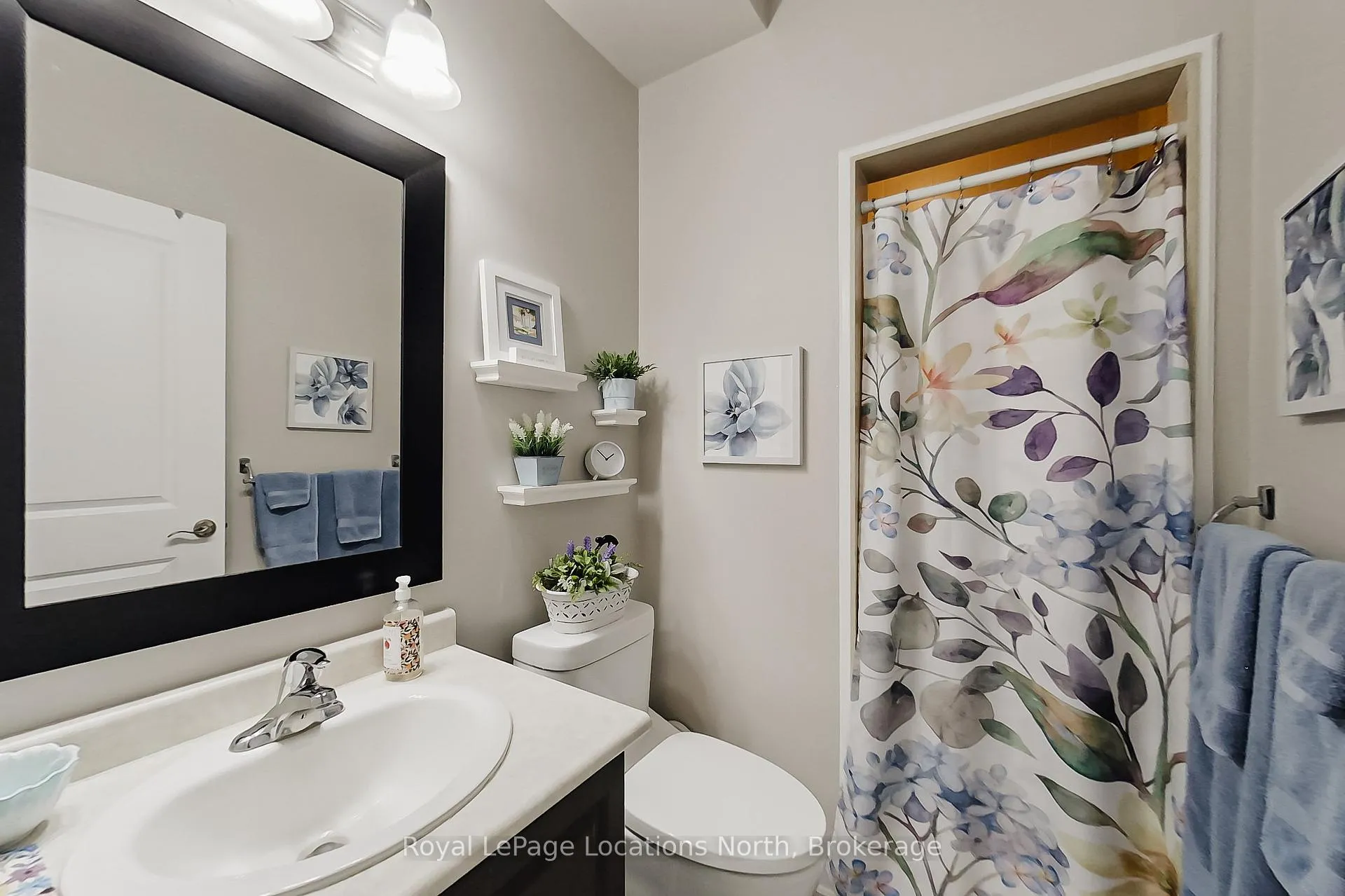 Photo 17 of 23 Covington Blue Crescent, Wasaga Beach — HOMEH