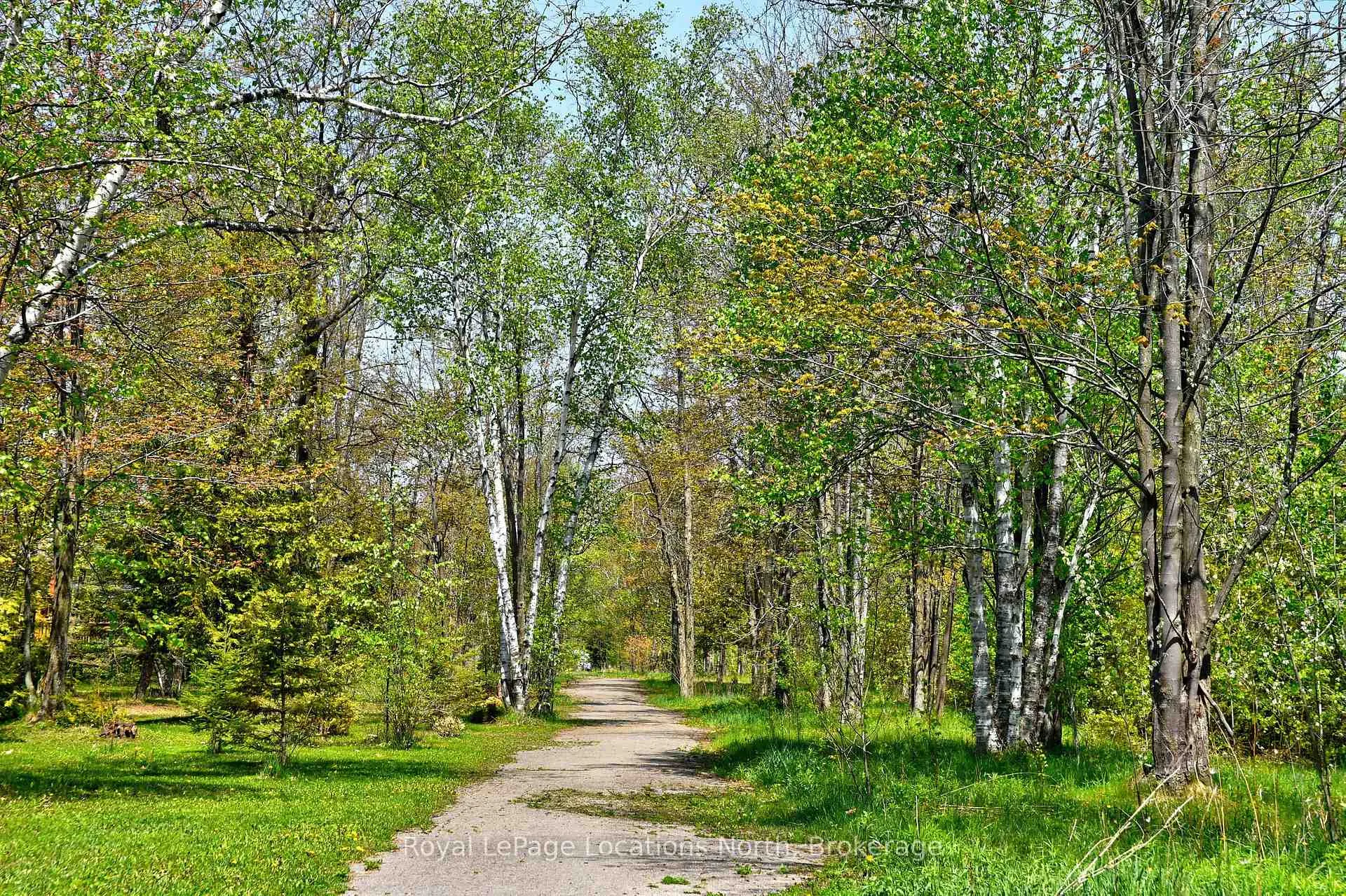 Photo 38 of 23 Covington Blue Crescent, Wasaga Beach — HOMEH
