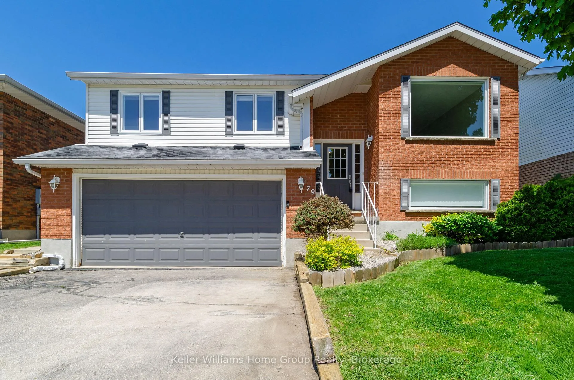 Photo 2 of 79 Hazelwood Crescent, Cambridge — HOMEH