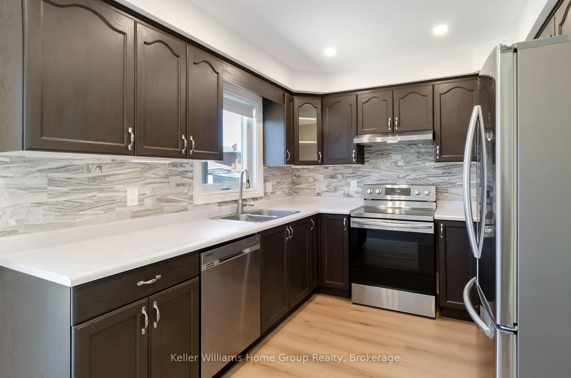 Photo 10 of 79 Hazelwood Crescent, Cambridge — HOMEH