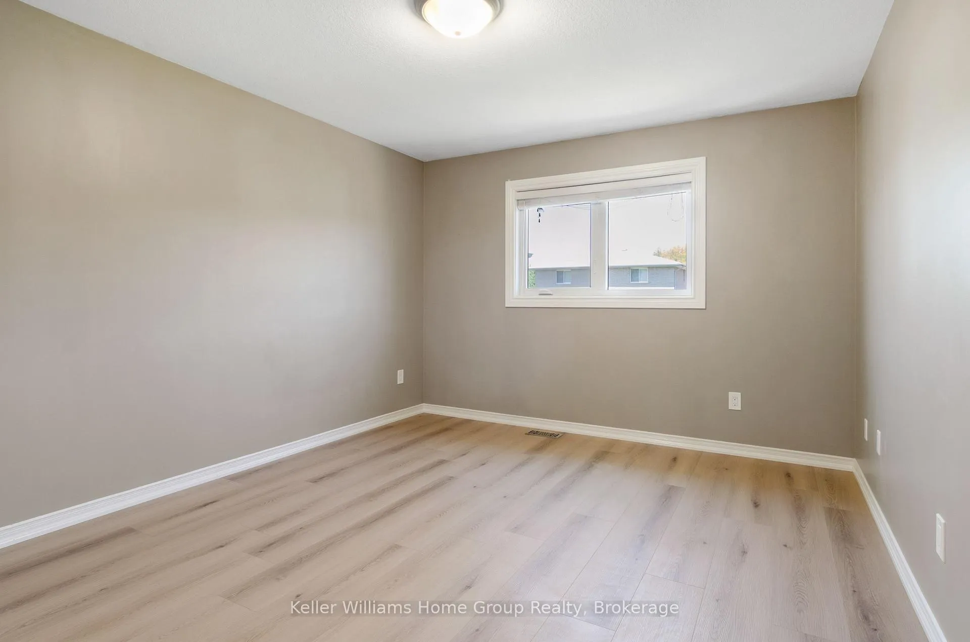 Photo 15 of 79 Hazelwood Crescent, Cambridge — HOMEH