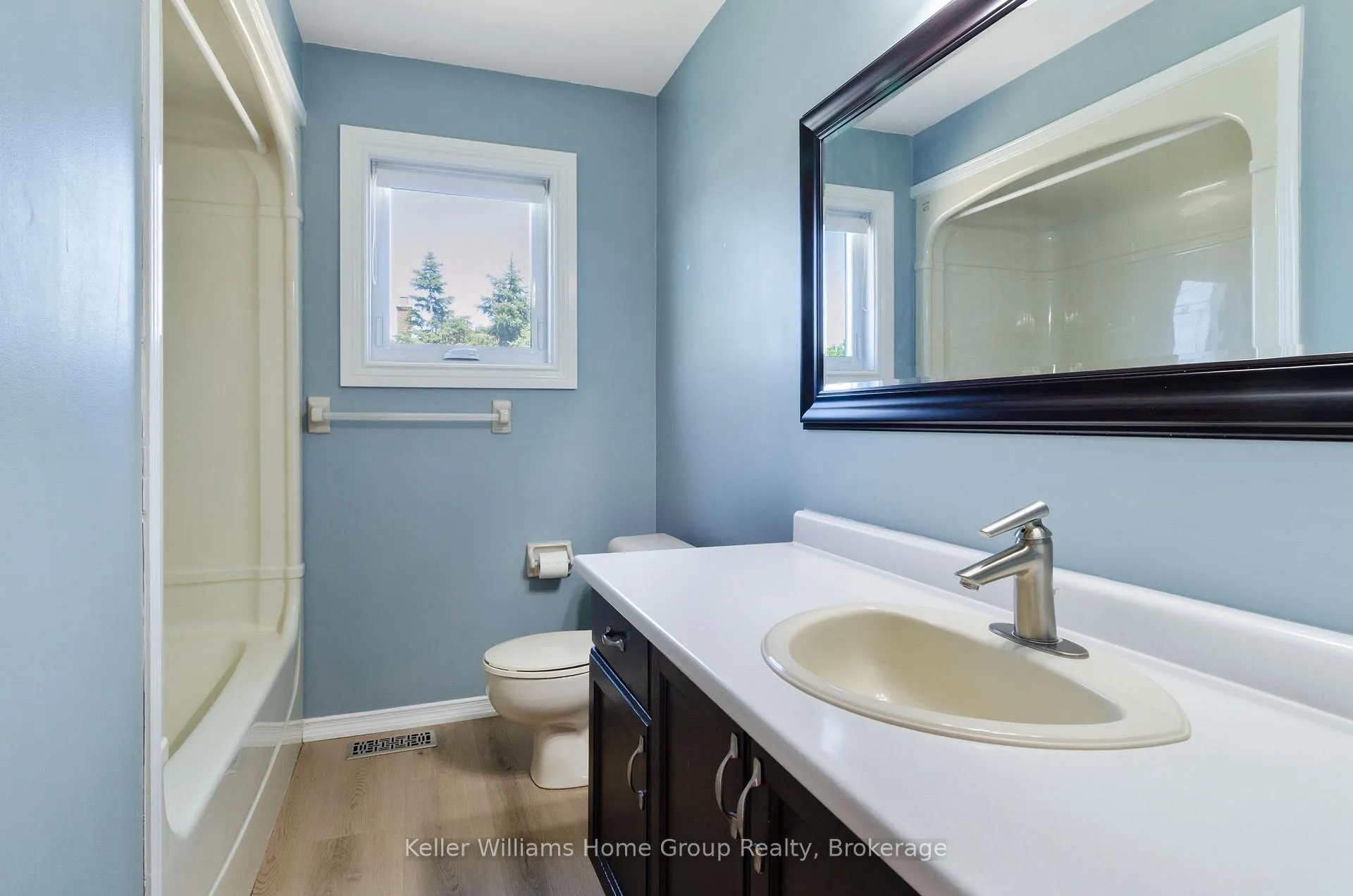 Photo 17 of 79 Hazelwood Crescent, Cambridge — HOMEH