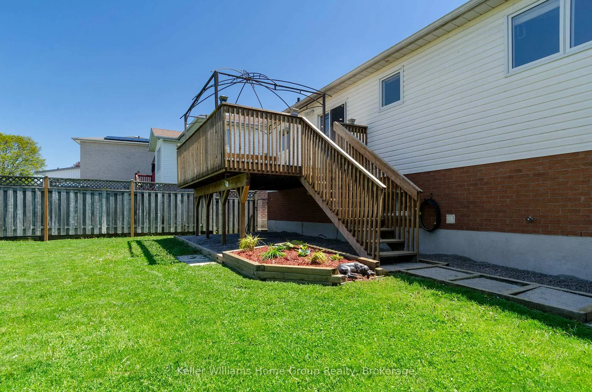 Photo 23 of 79 Hazelwood Crescent, Cambridge — HOMEH
