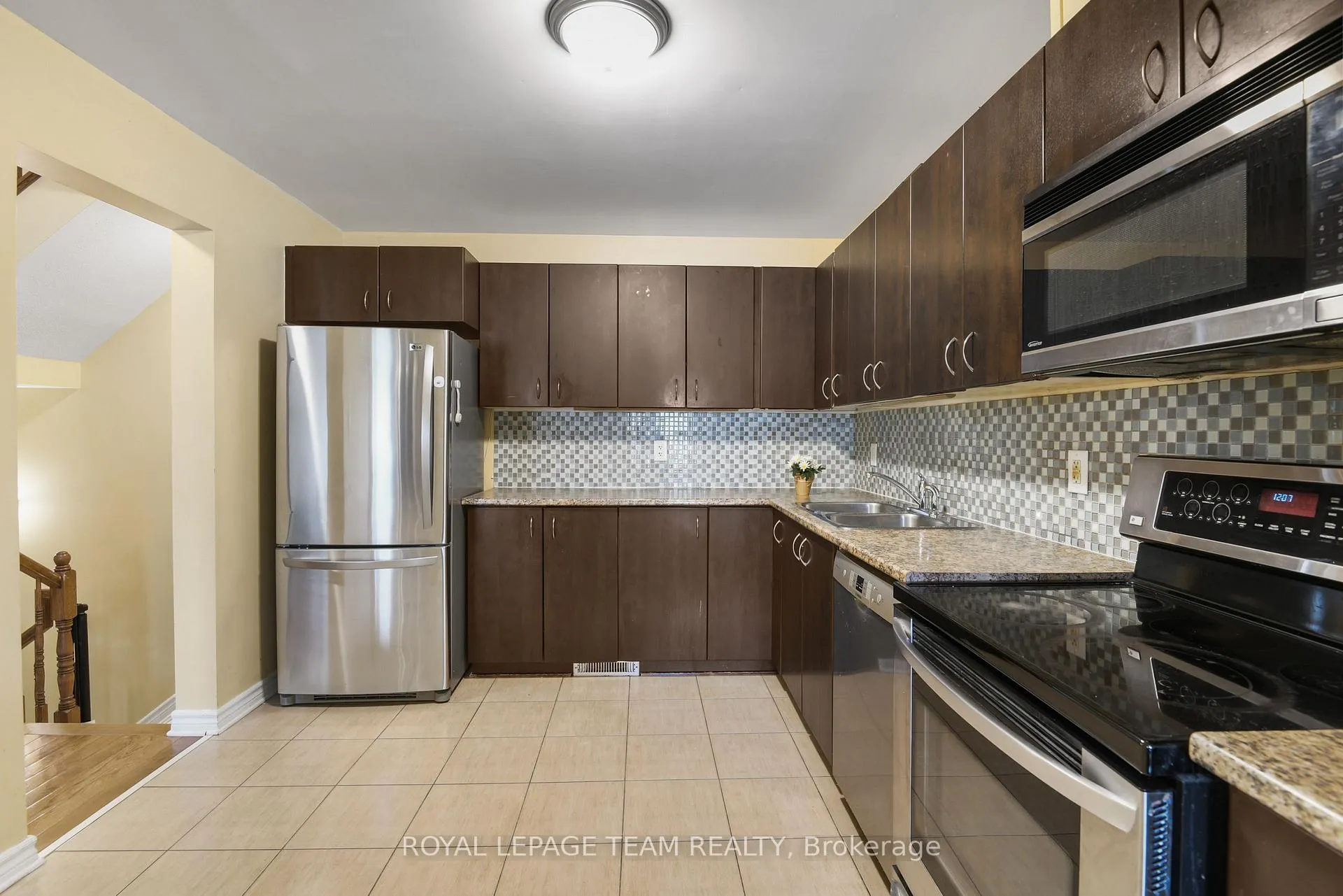 Photo 9 of 415 Galatina Way, Ottawa, Kanata - Morgan's Grant/South March — HOMEH
