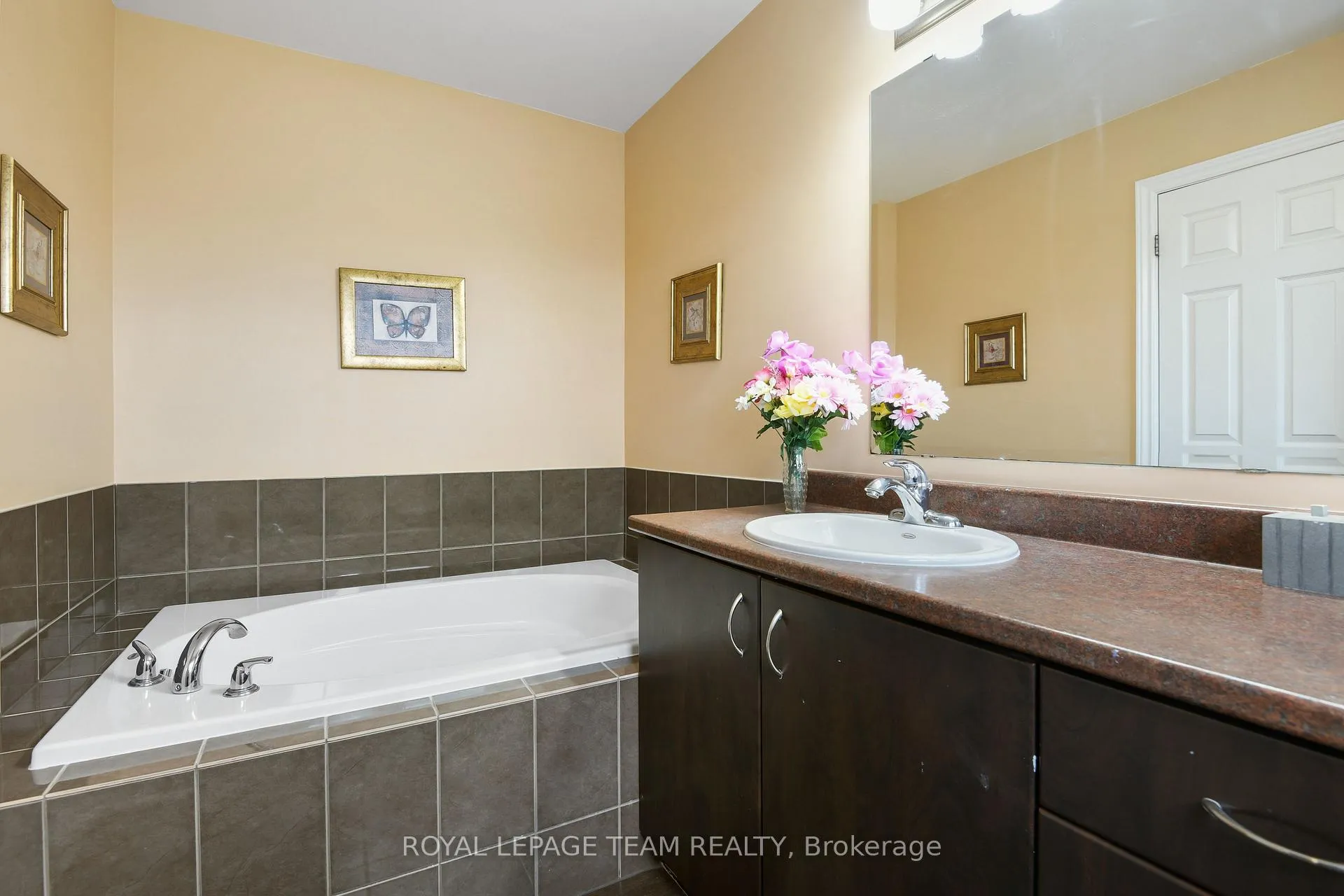 Photo 16 of 415 Galatina Way, Ottawa, Kanata - Morgan's Grant/South March — HOMEH