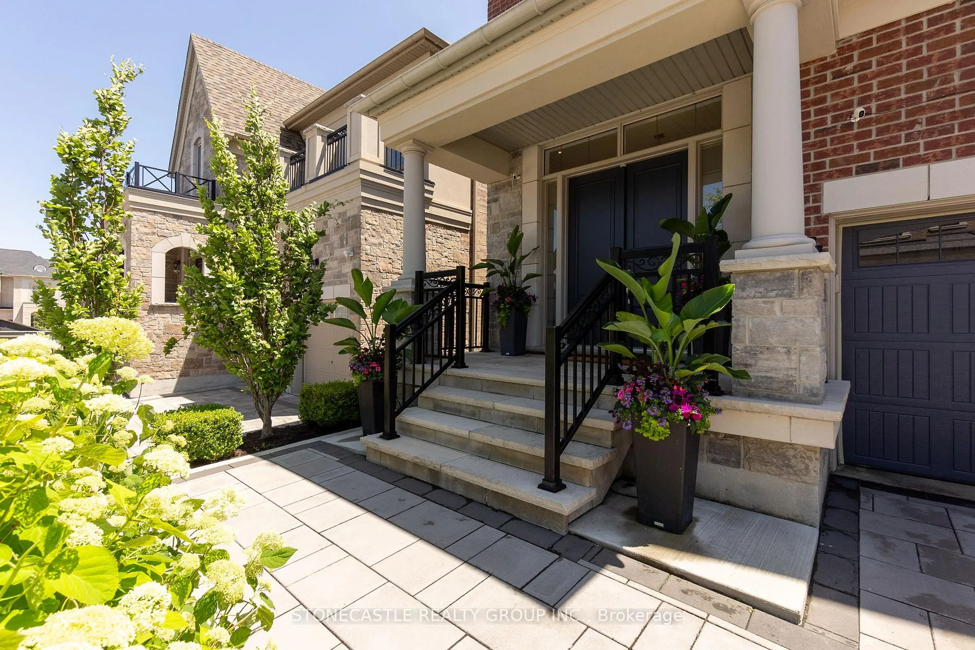 Photo 3 of 27 Mower Avenue, Vaughan, Patterson — HOMEH