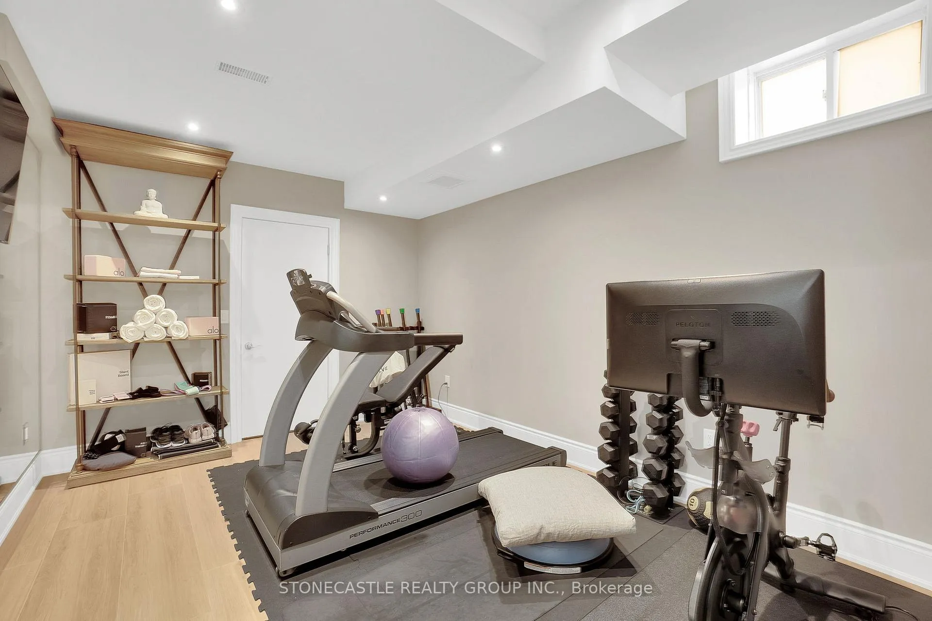 Photo 21 of 27 Mower Avenue, Vaughan, Patterson — HOMEH